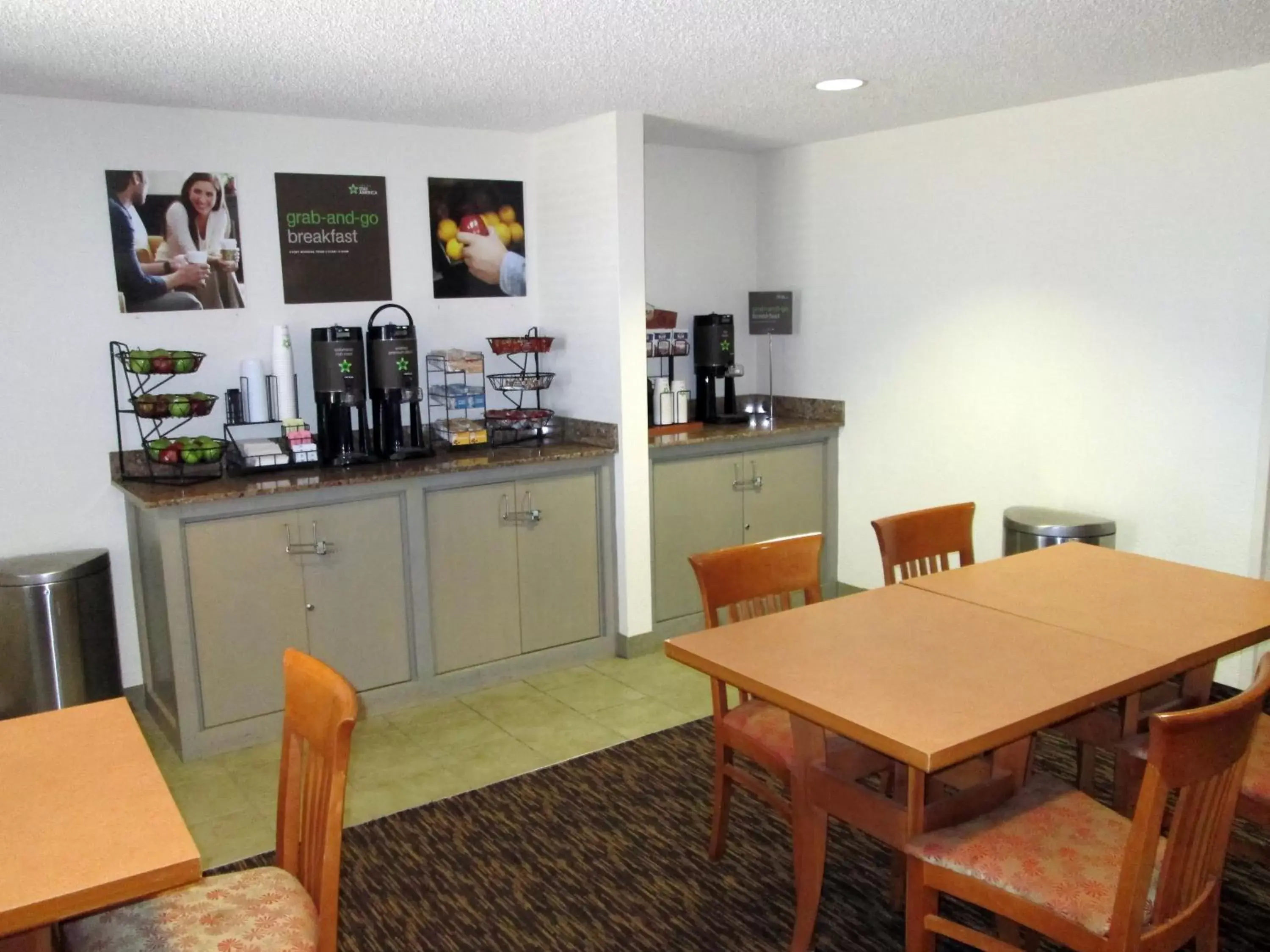 Food and drinks, Kitchen/Kitchenette in Extended Stay America Select Suites - Dallas - Las Colinas - Meadow Creek Dr