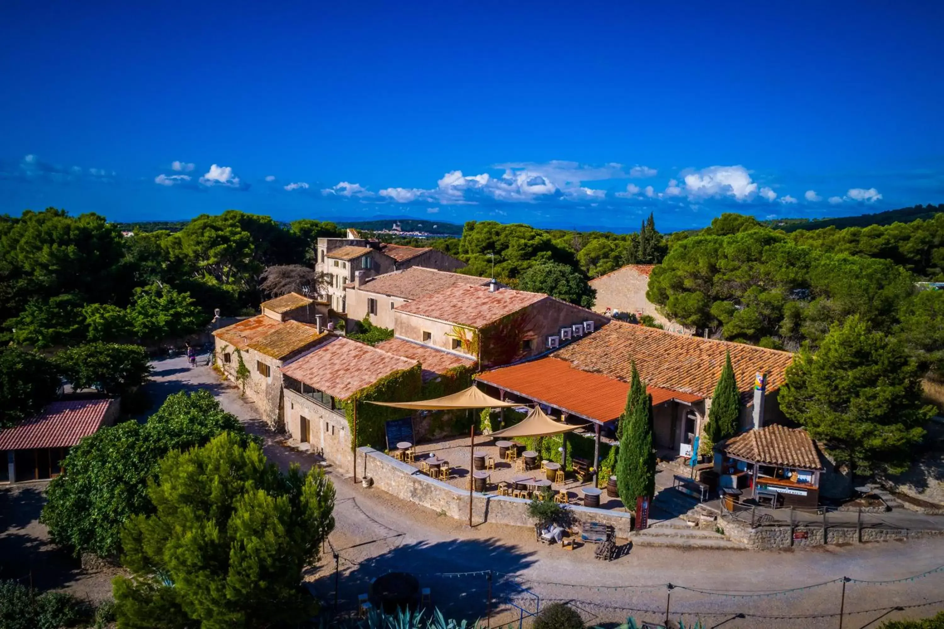 Bird's eye view, Bird's-eye View in Château le Bouïs