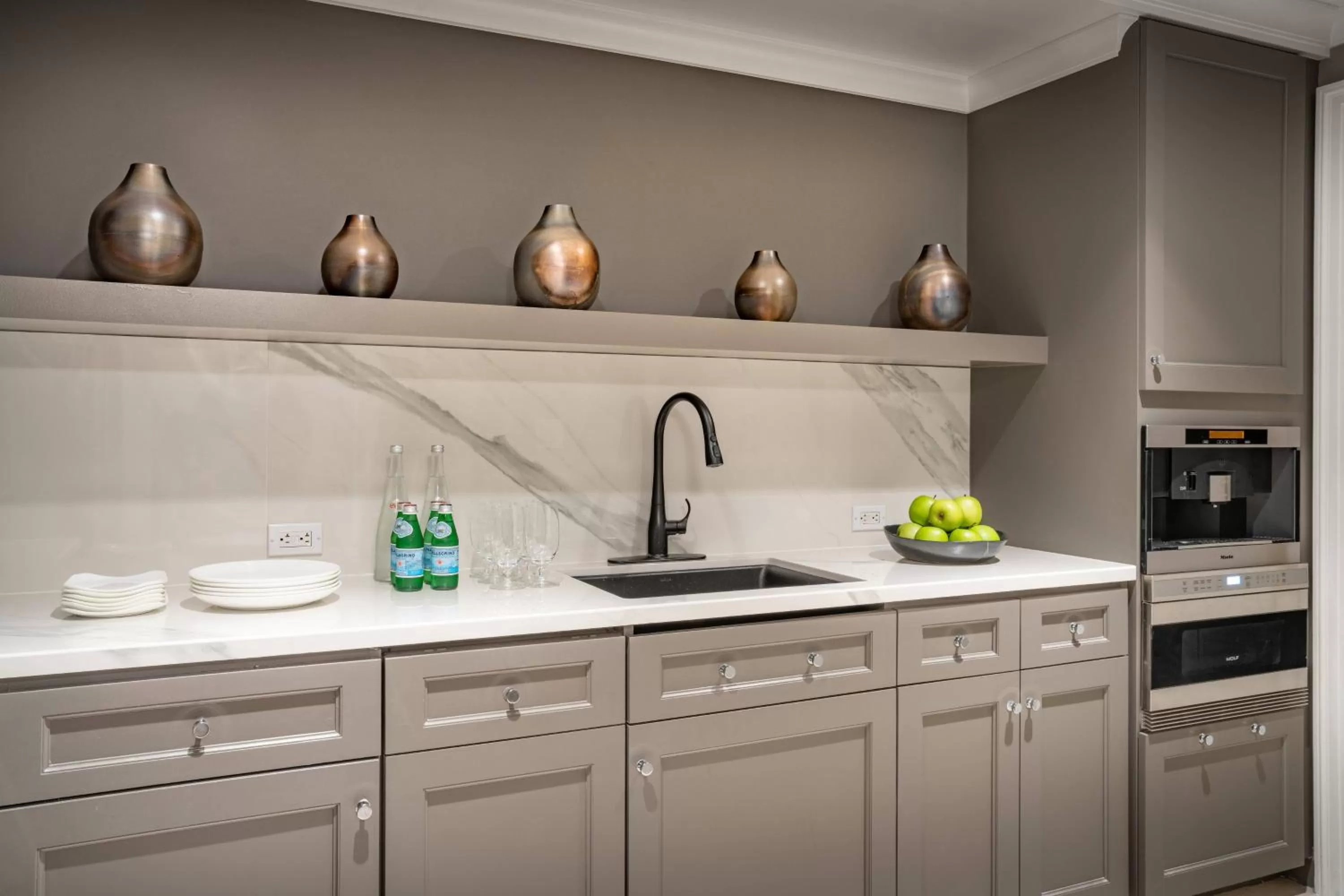 Kitchen or kitchenette in The Ritz-Carlton Orlando, Grande Lakes