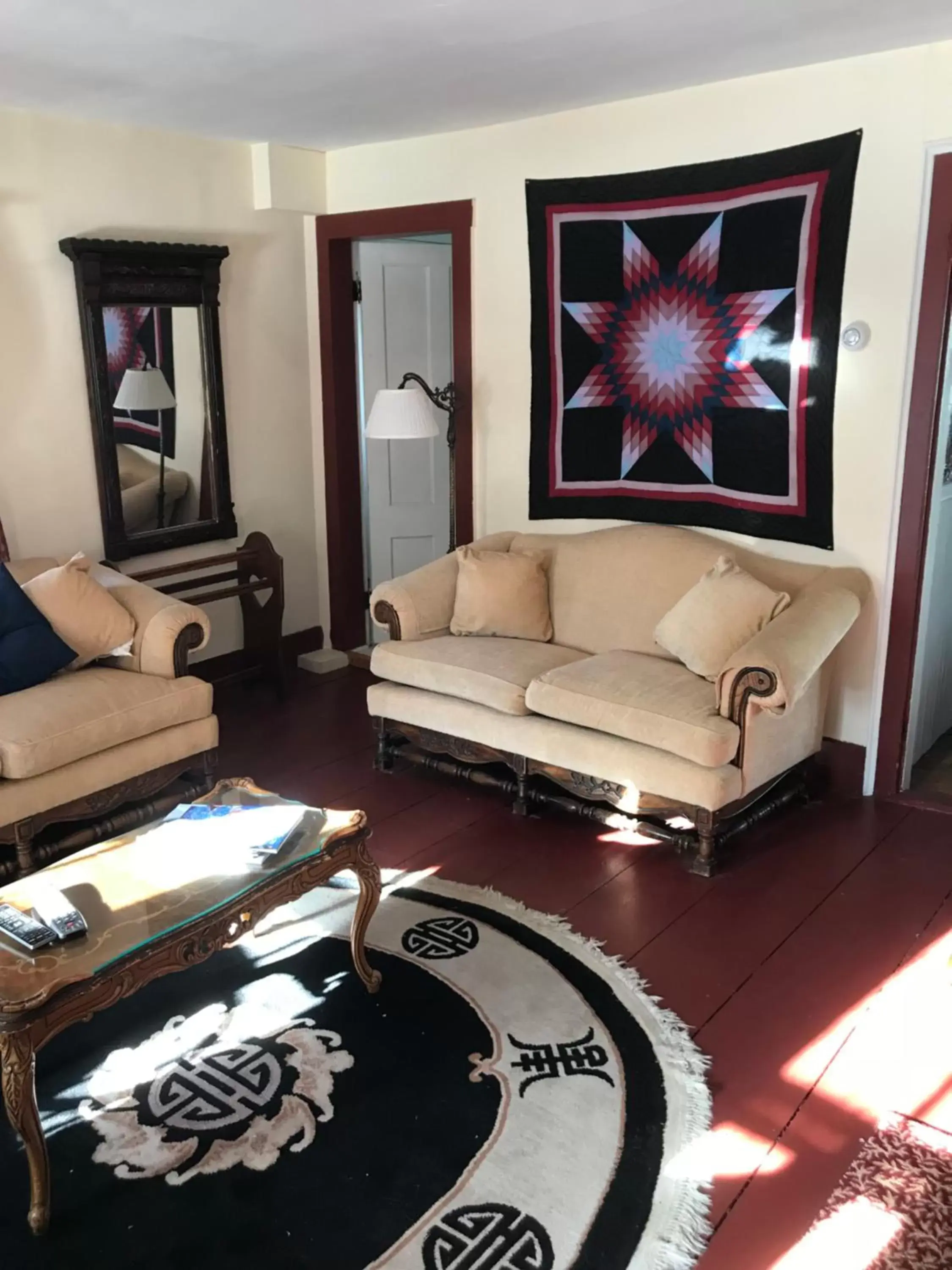 Seating Area in Maple Hill Farm Bed & Breakfast