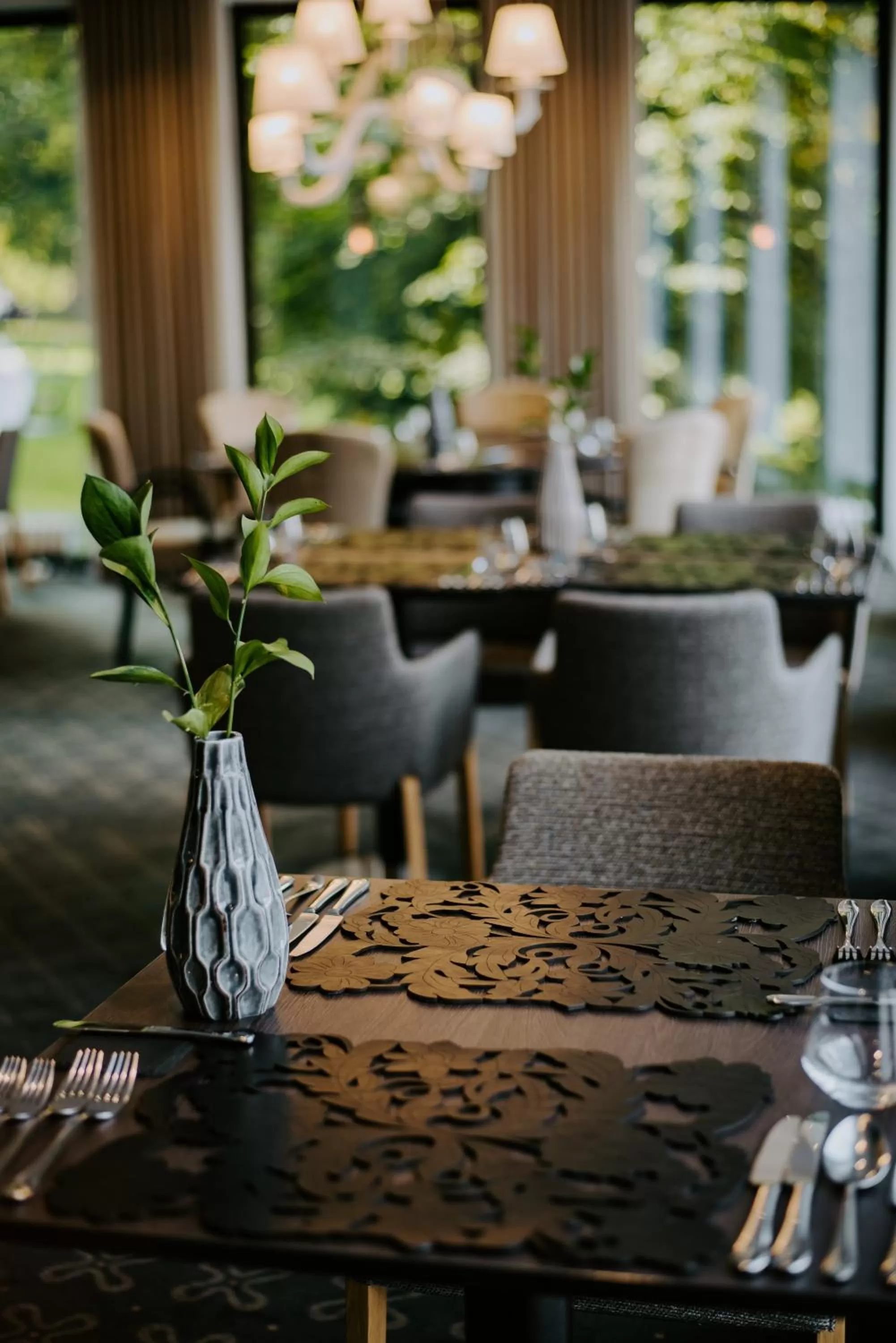 Restaurant/places to eat in Lydia Hotel