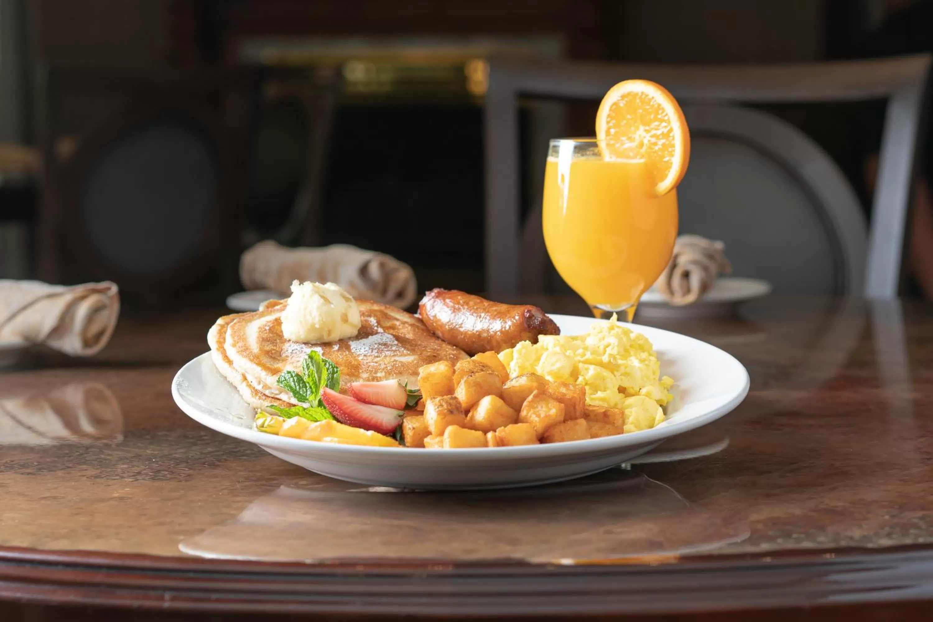 Restaurant/places to eat in Fulton Steamboat Inn