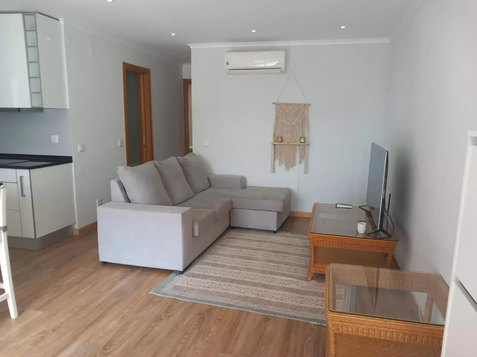 Living room, Seating Area in Apartamentos Honorio - Pool and Garden