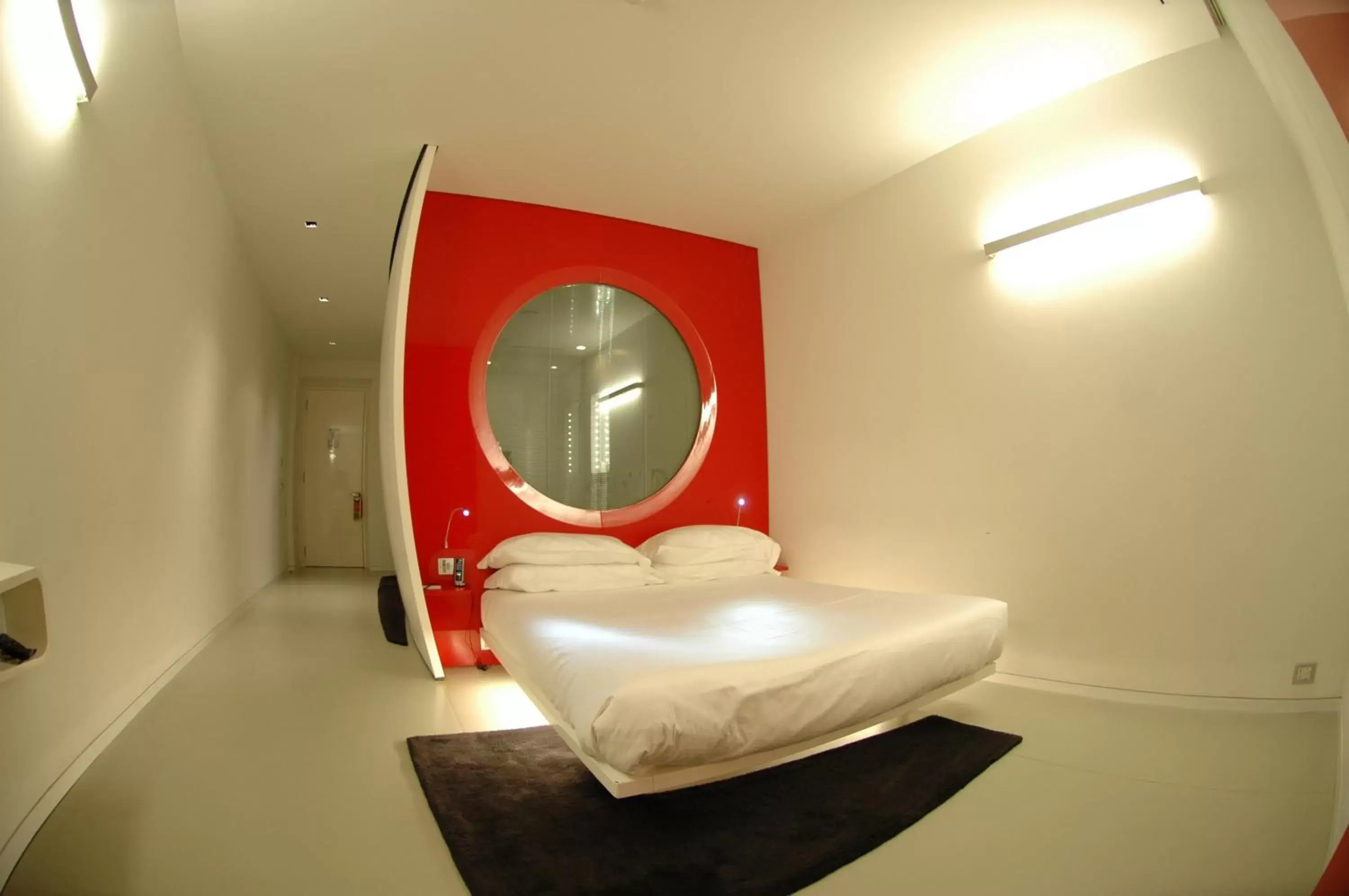 Bedroom, Bed in DuoMo Hotel