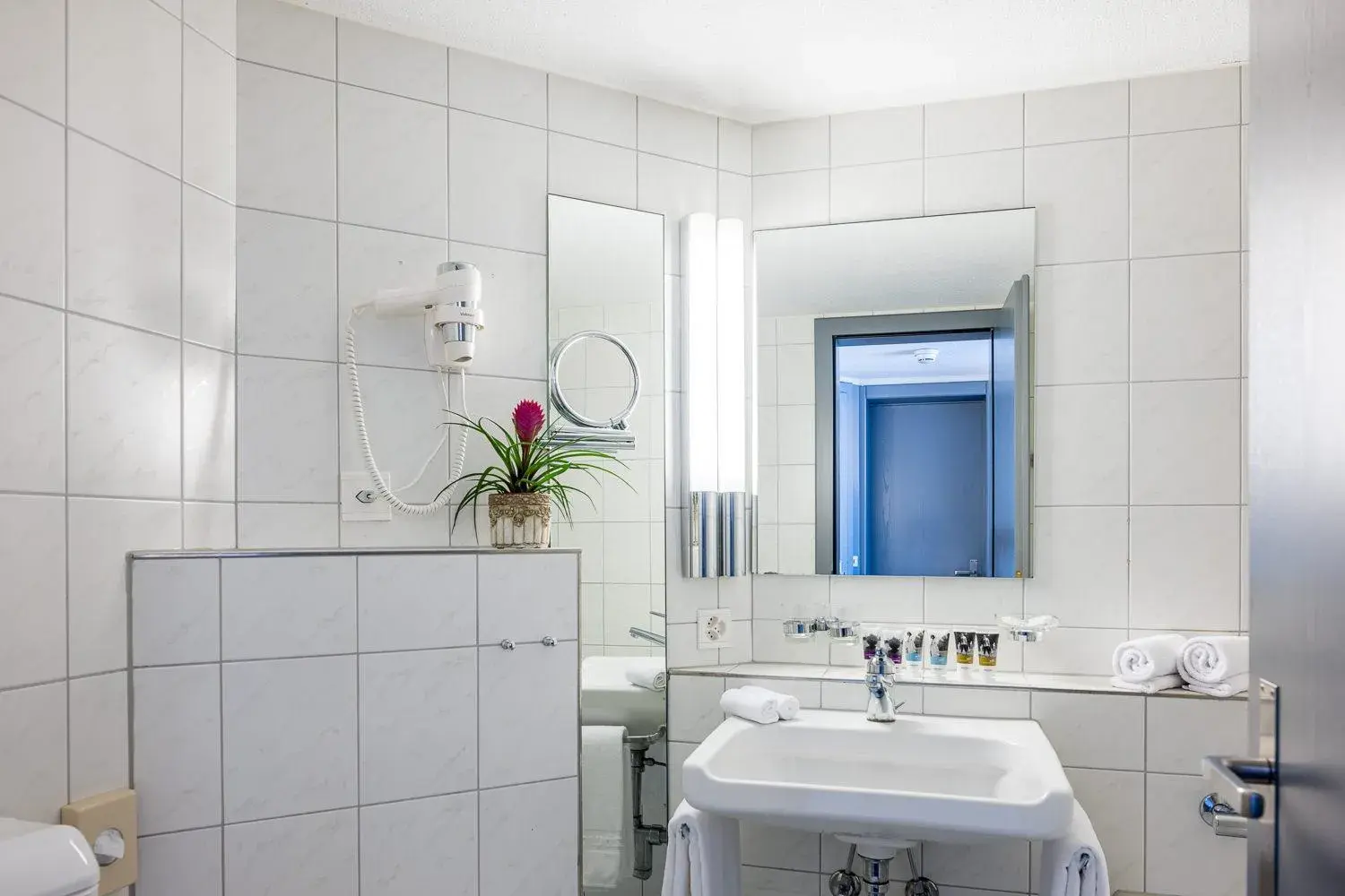 Bathroom in Mercure Lenzburg Krone