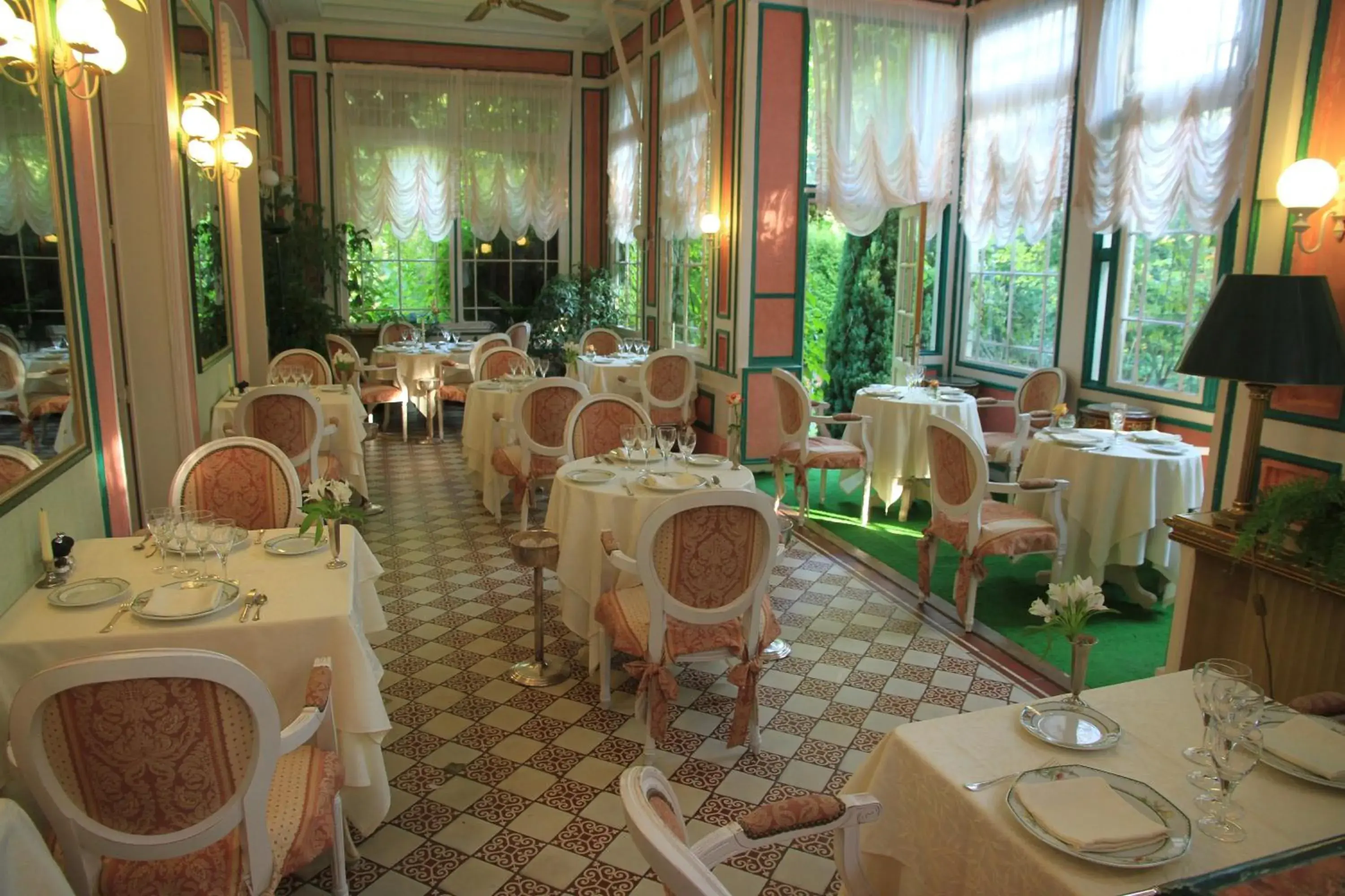 Restaurant/Places to Eat in Hotel Belle Isle Sur Risle