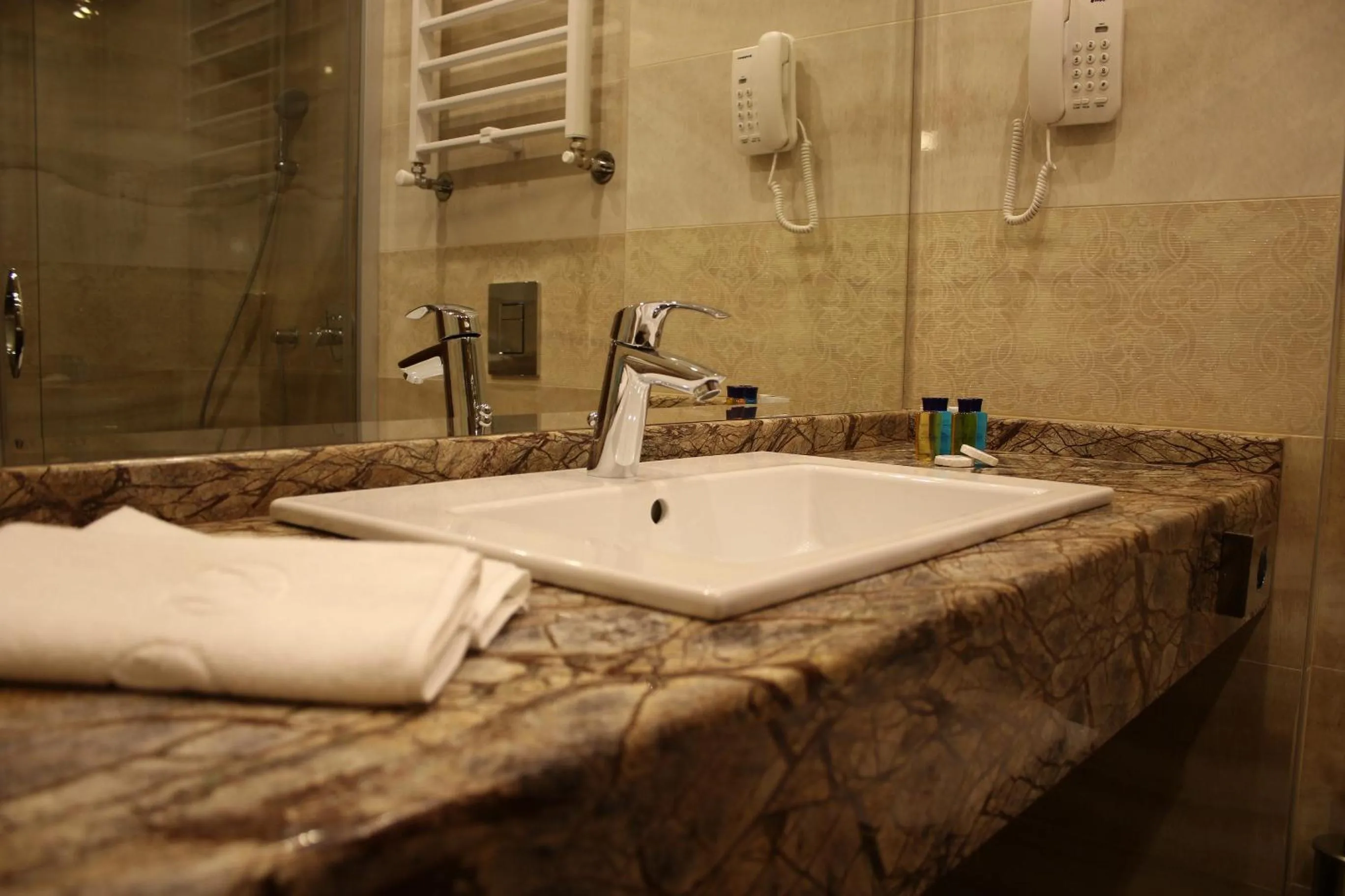 Bathroom in Hotel Golden Tulip Varna