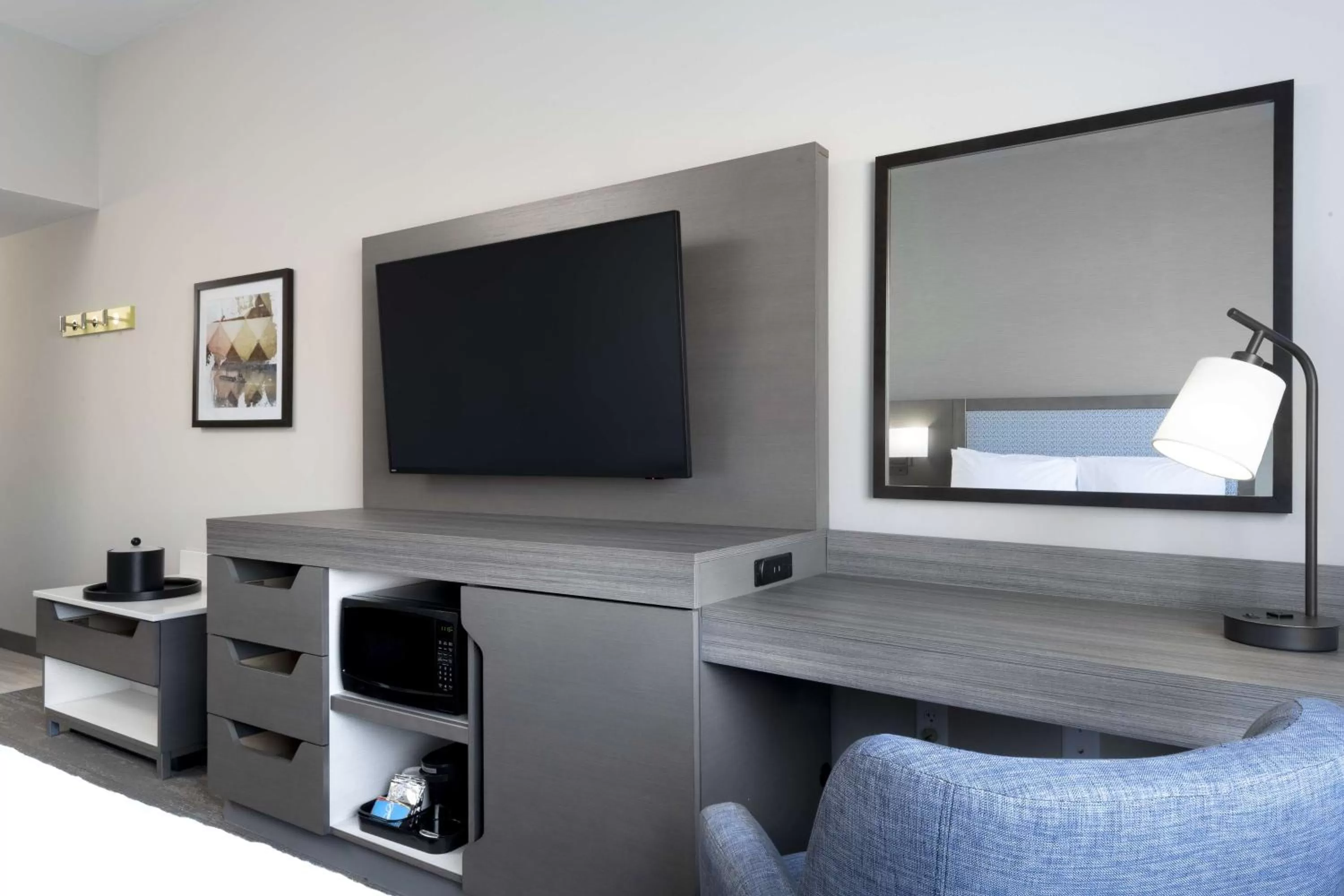 Bedroom in Hampton Inn & Suites St Charles Old Town Area, Mo