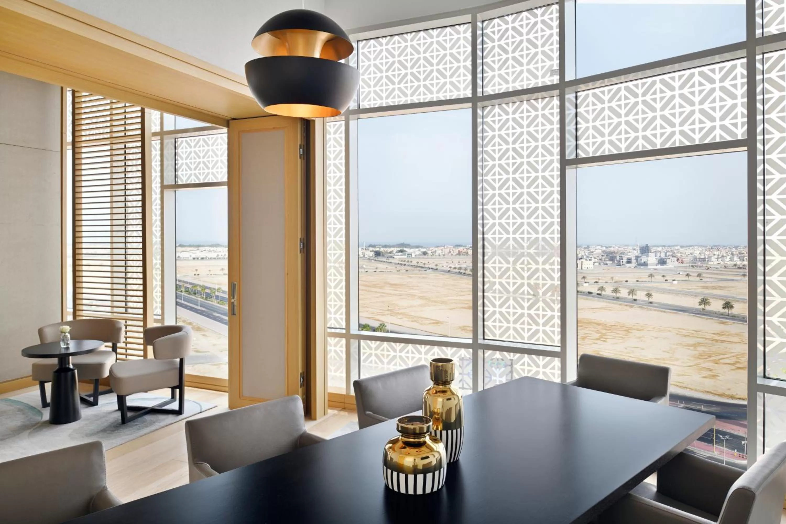 Lounge or bar in Crowne Plaza - Jeddah Al Salam by IHG