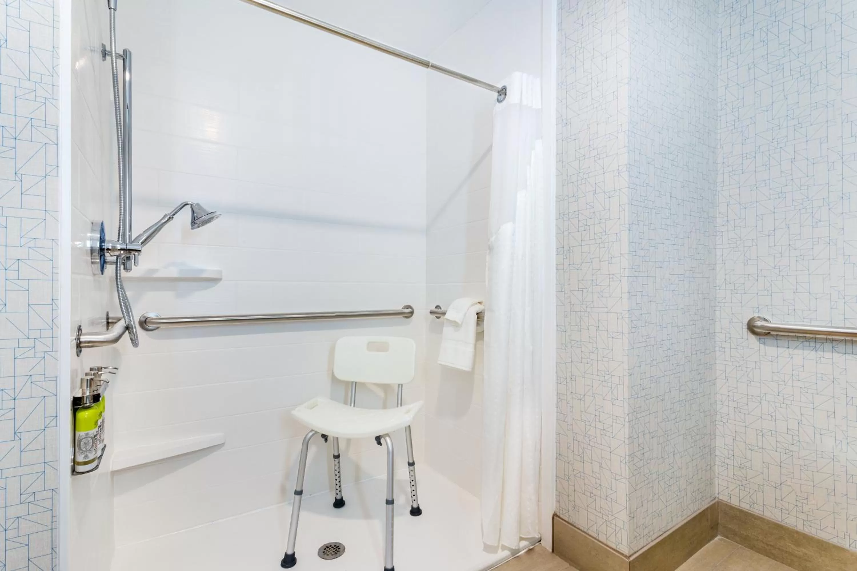 Bathroom in Holiday Inn Express & Suites Niceville - Eglin Area by IHG