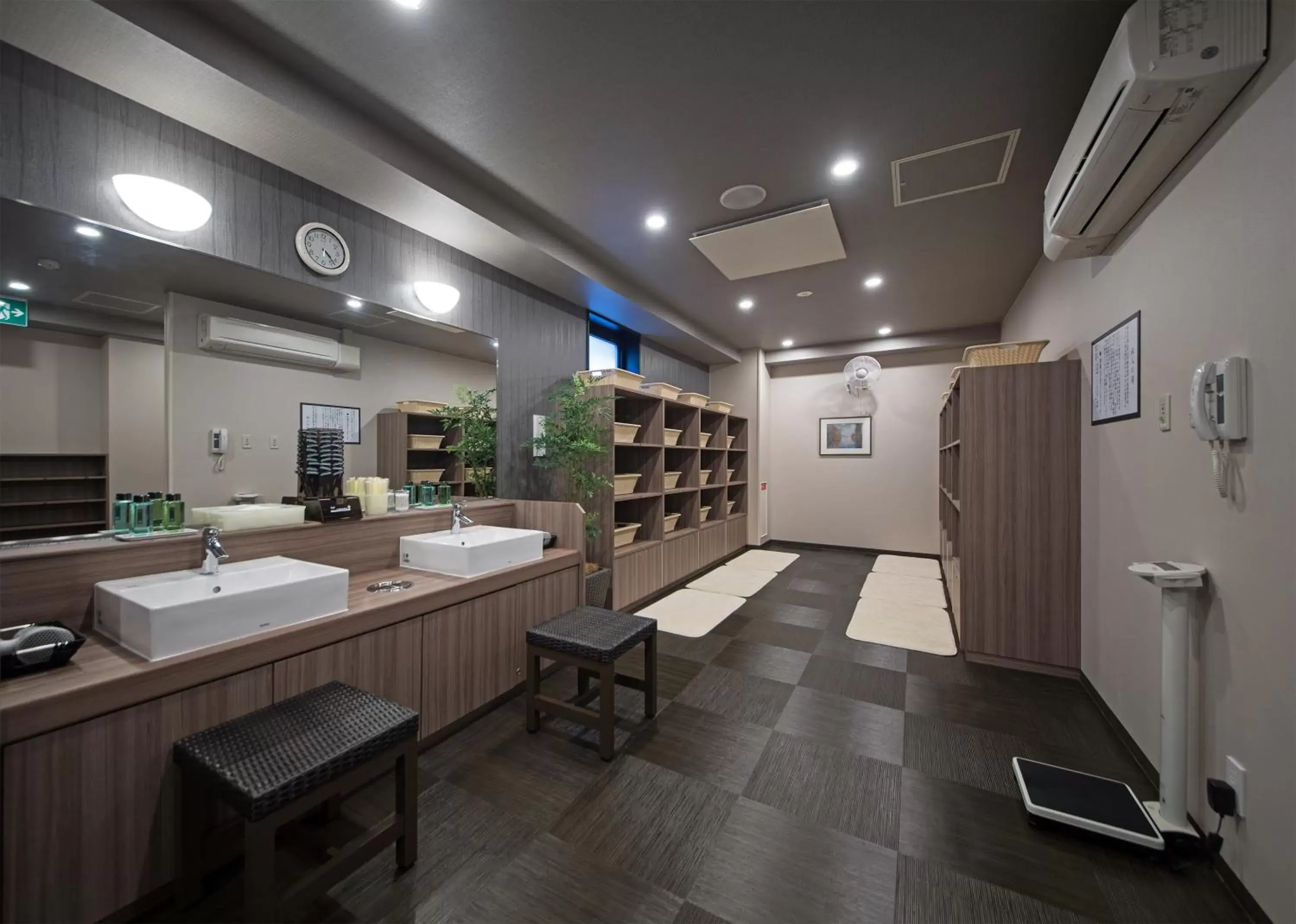 Spa and wellness centre/facilities in Hotel Route-Inn Hamada Ekimae Spa and wellness centre/facilities in Hotel Route-Inn Hamada Ekimae