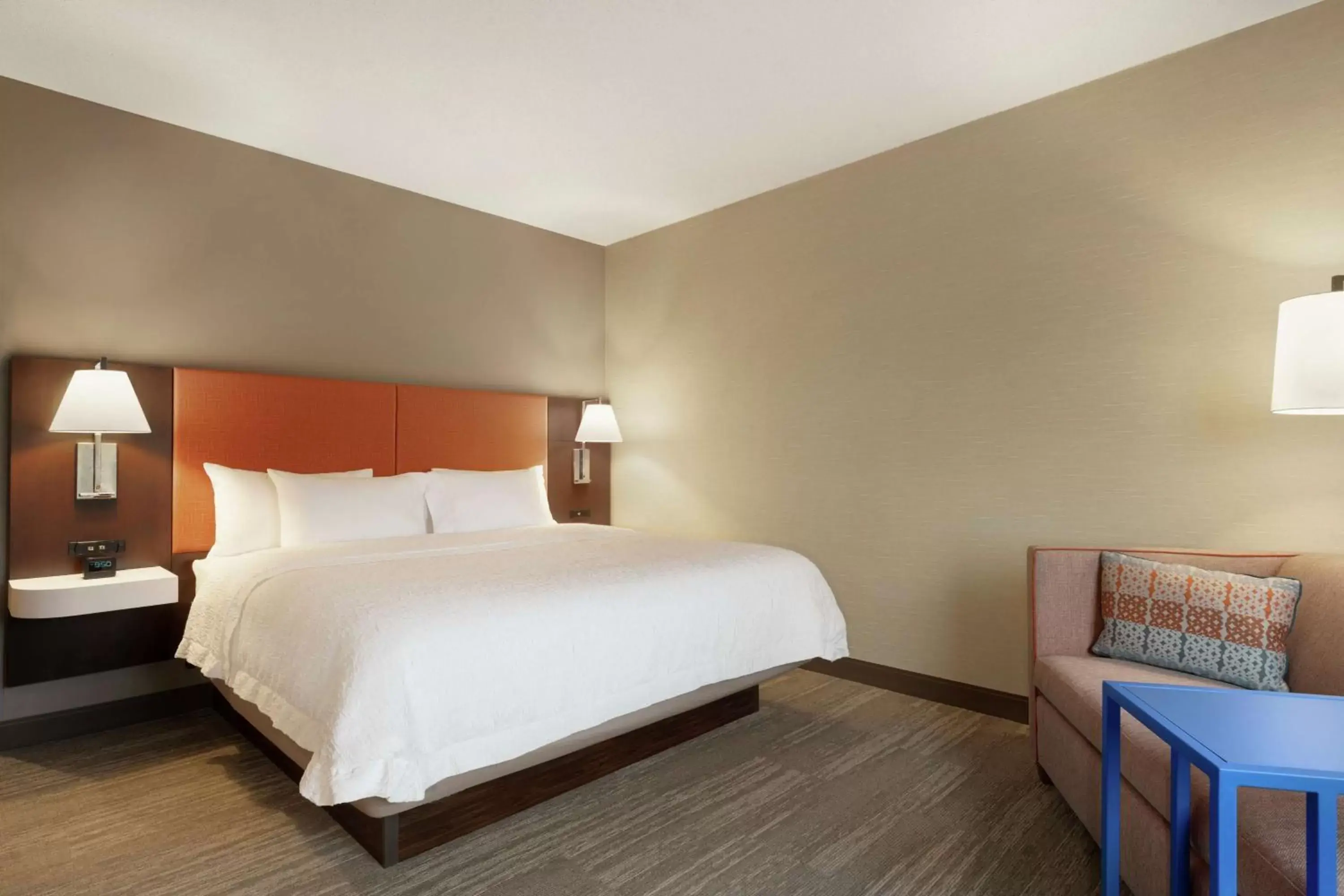 Bed in Hampton Inn & Suites Ephrata - Mountain Springs