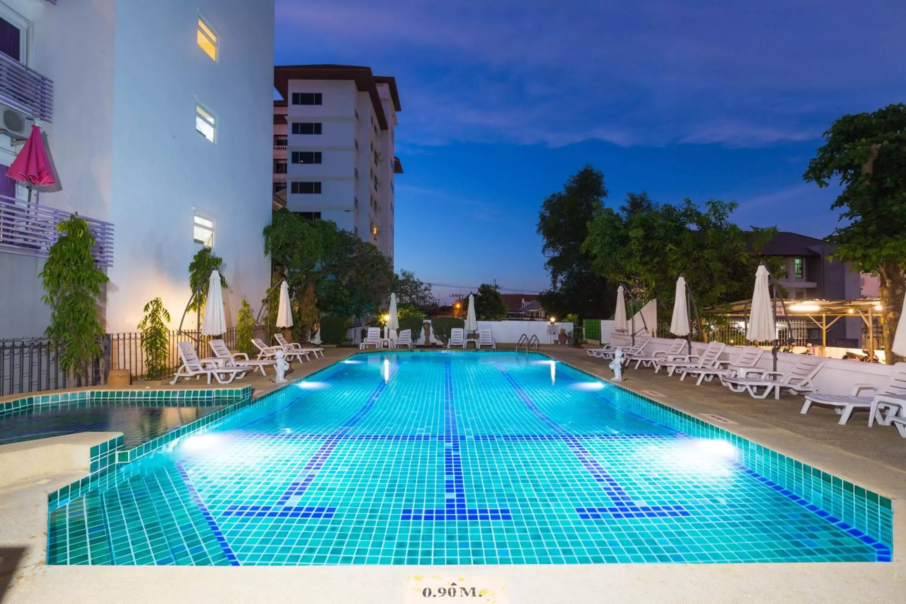 Swimming Pool in Hotel Zing