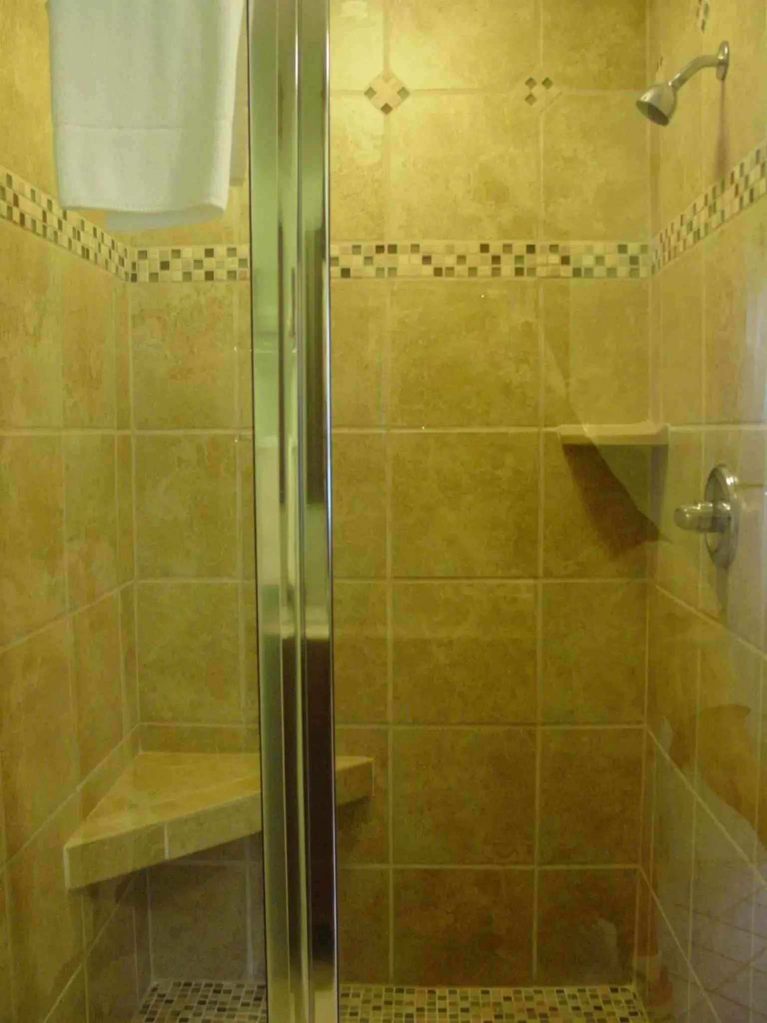 Shower, Bathroom in Brookside Mountain Mist Inn