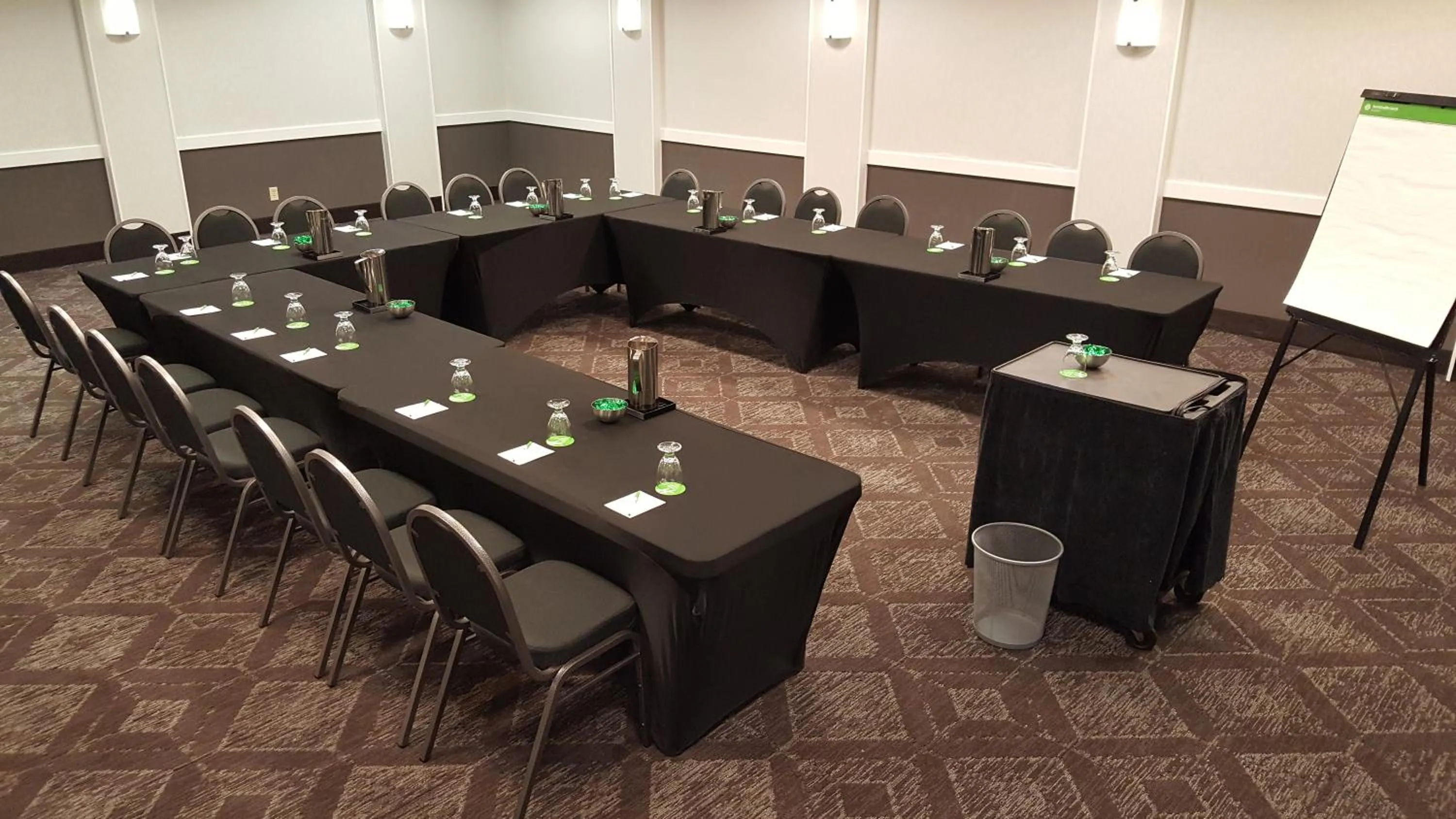 Meeting/conference room in Holiday Inn Bloomington Airport South-Mall Area by IHG