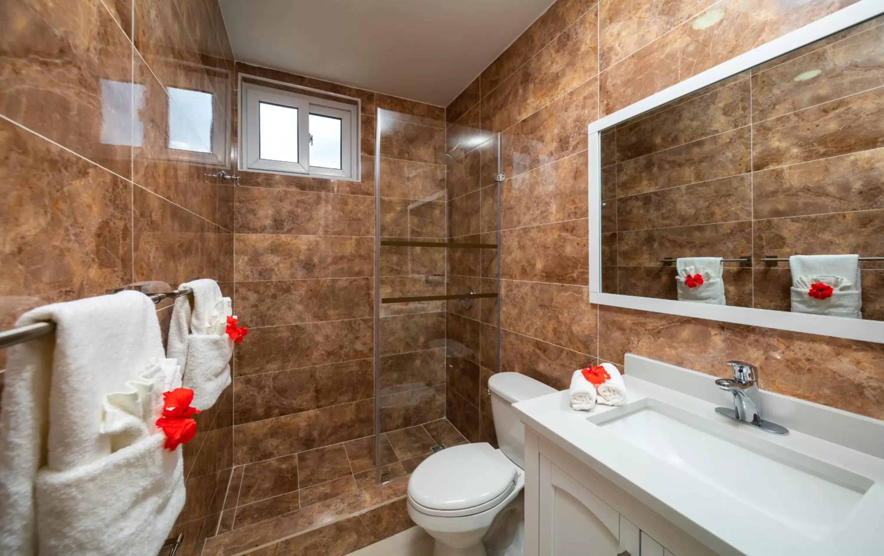 Shower, Bathroom in Samsara Cliff Resort & Spa