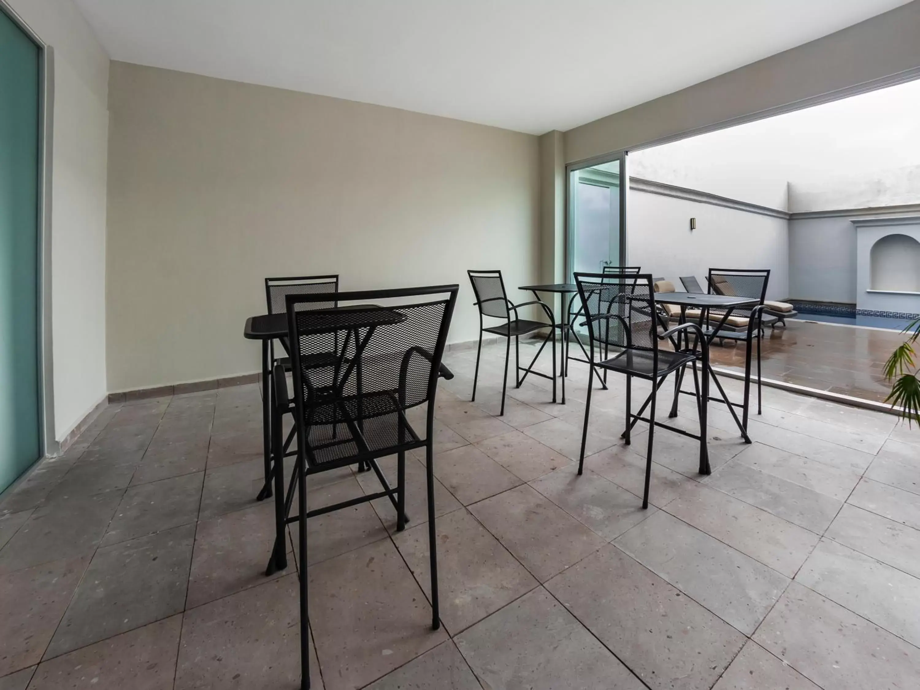 Dining area in Casabella Art Boutique Hotel by Rotamundos