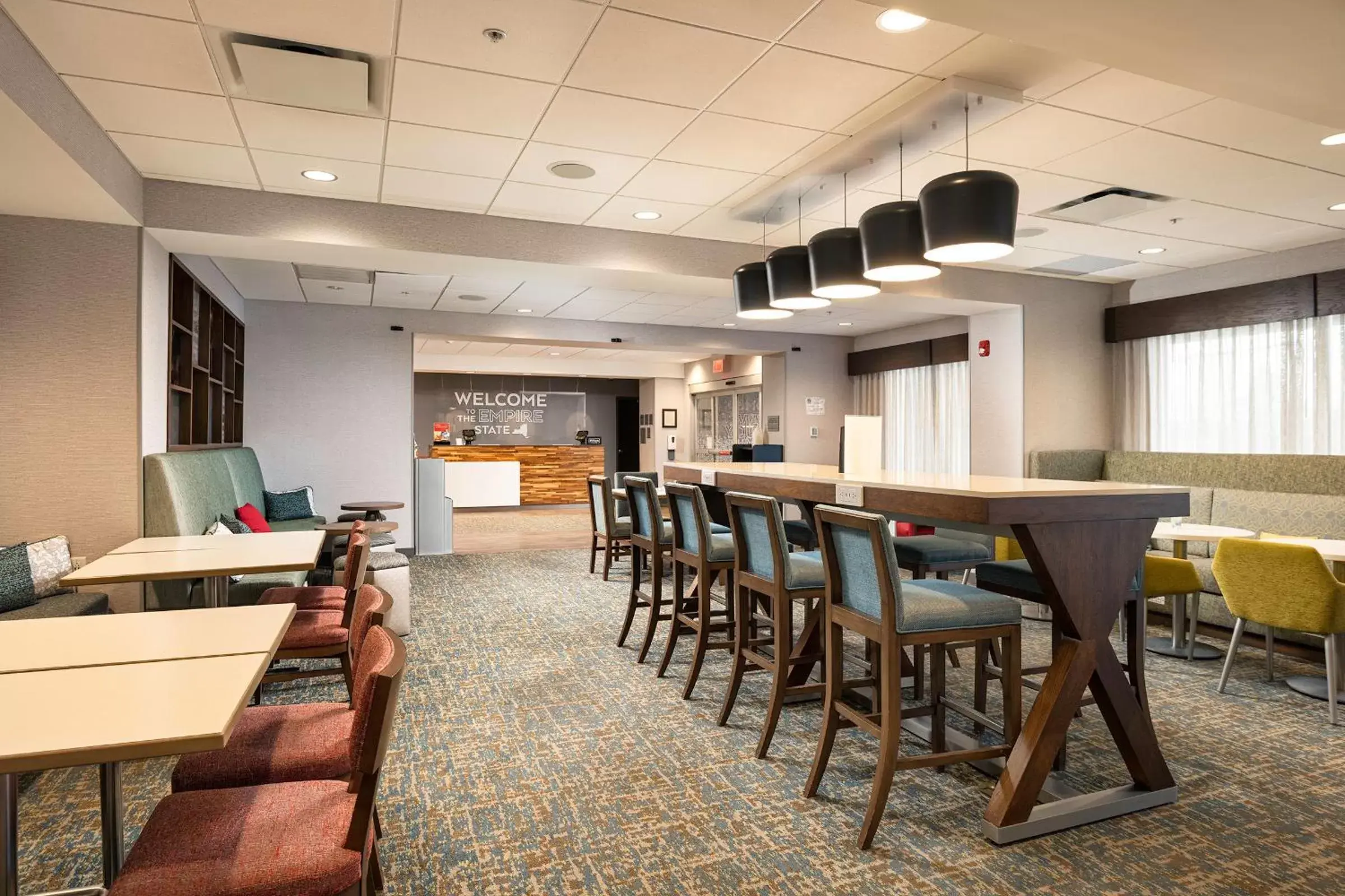 Property building, Restaurant/Places to Eat in Hampton Inn Buffalo - Amherst