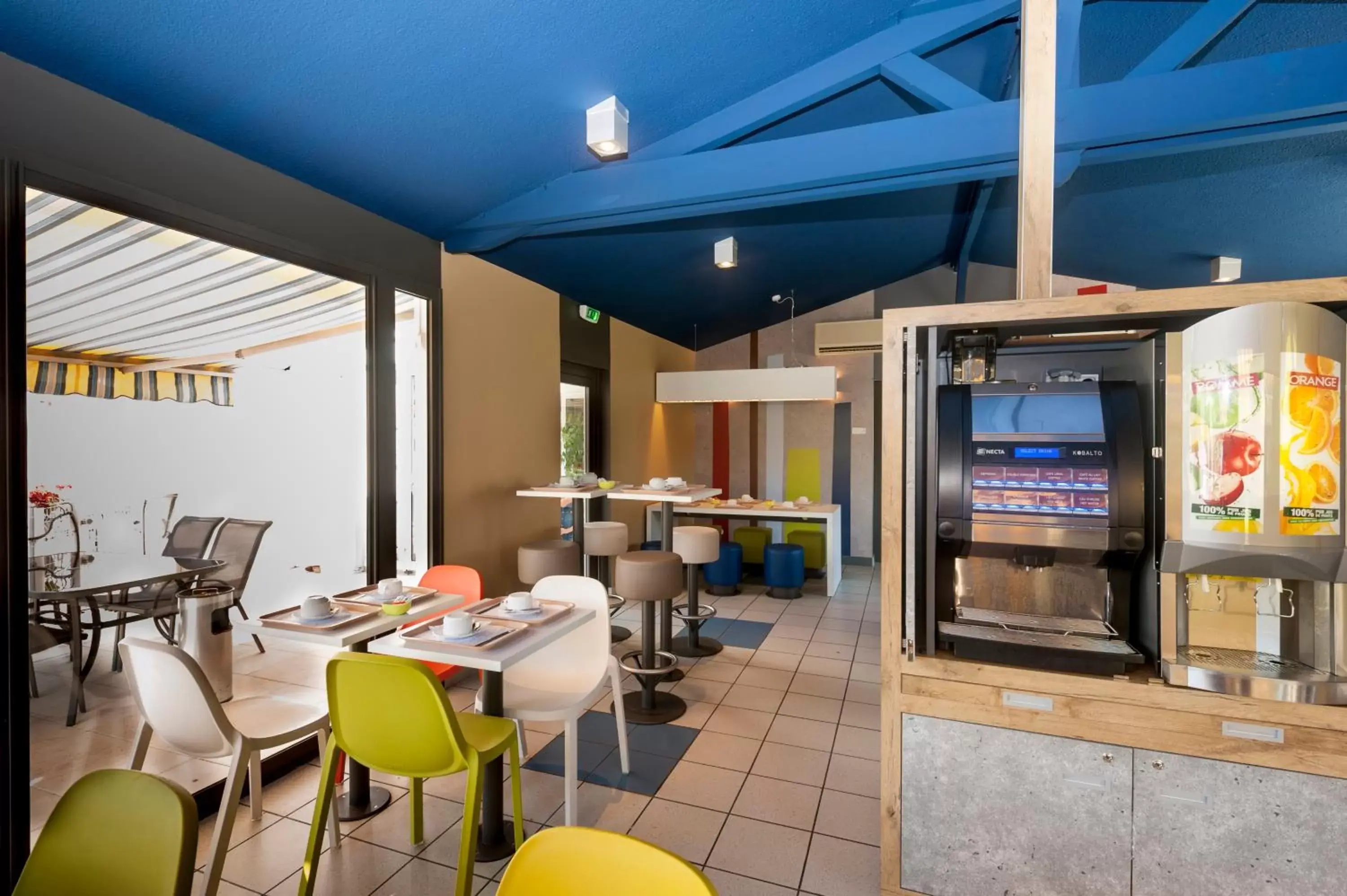 Restaurant/Places to Eat in ibis budget Nimes Marguerittes - A9