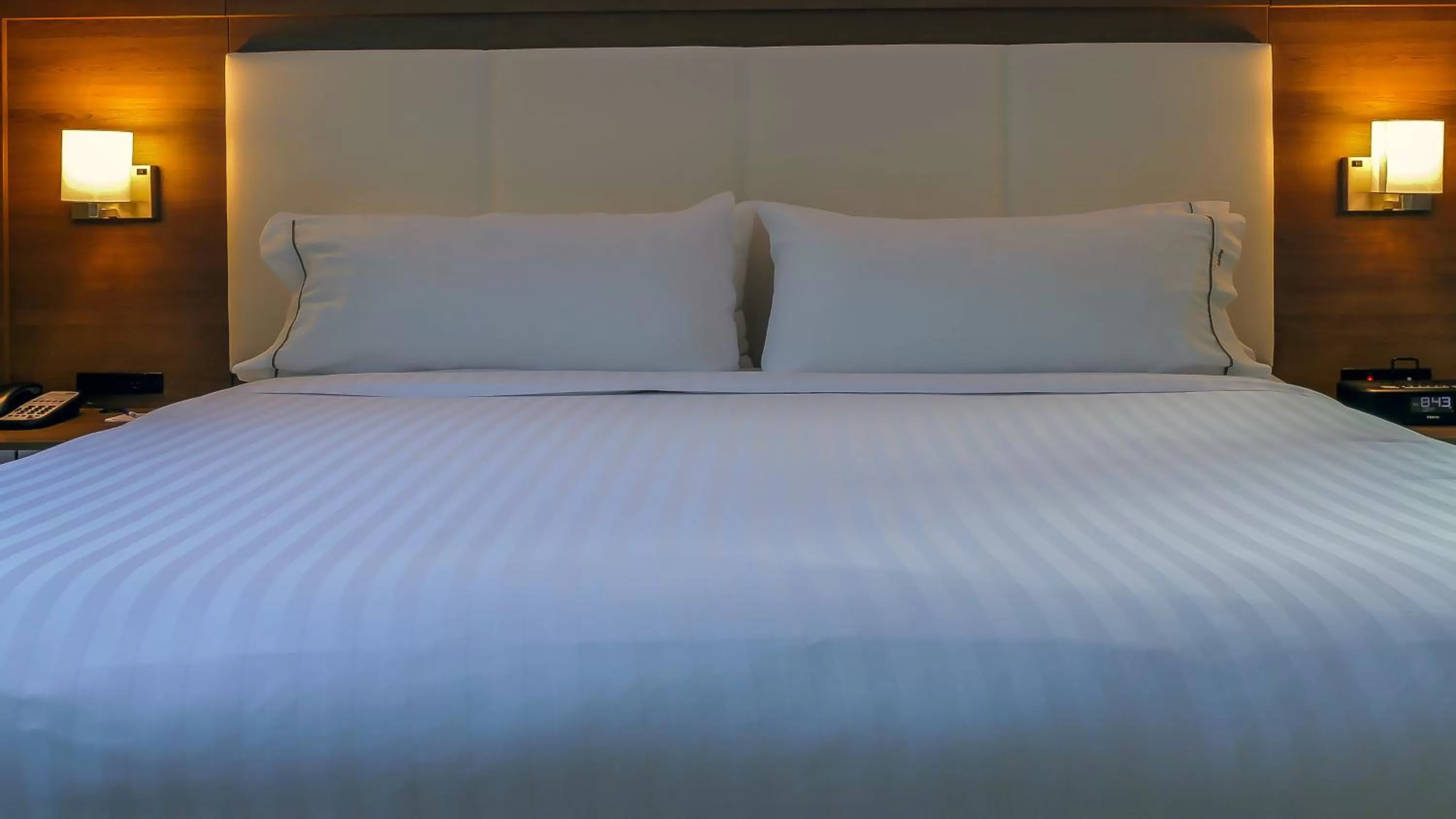 Photo of the whole room, Bed in Holiday Inn Express & Suites Miami Airport East by IHG