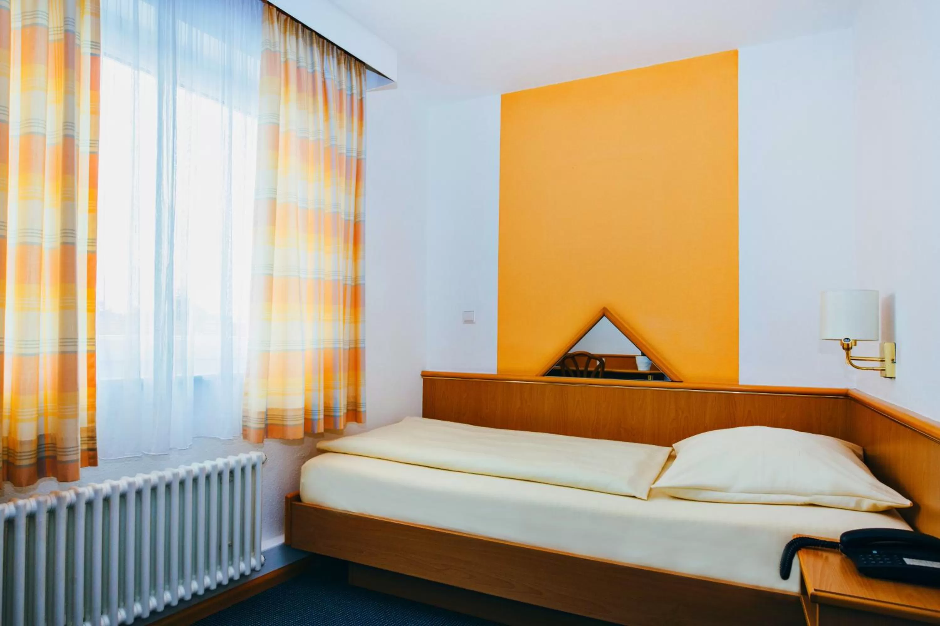 Photo of the whole room, Bed in Hotel Central