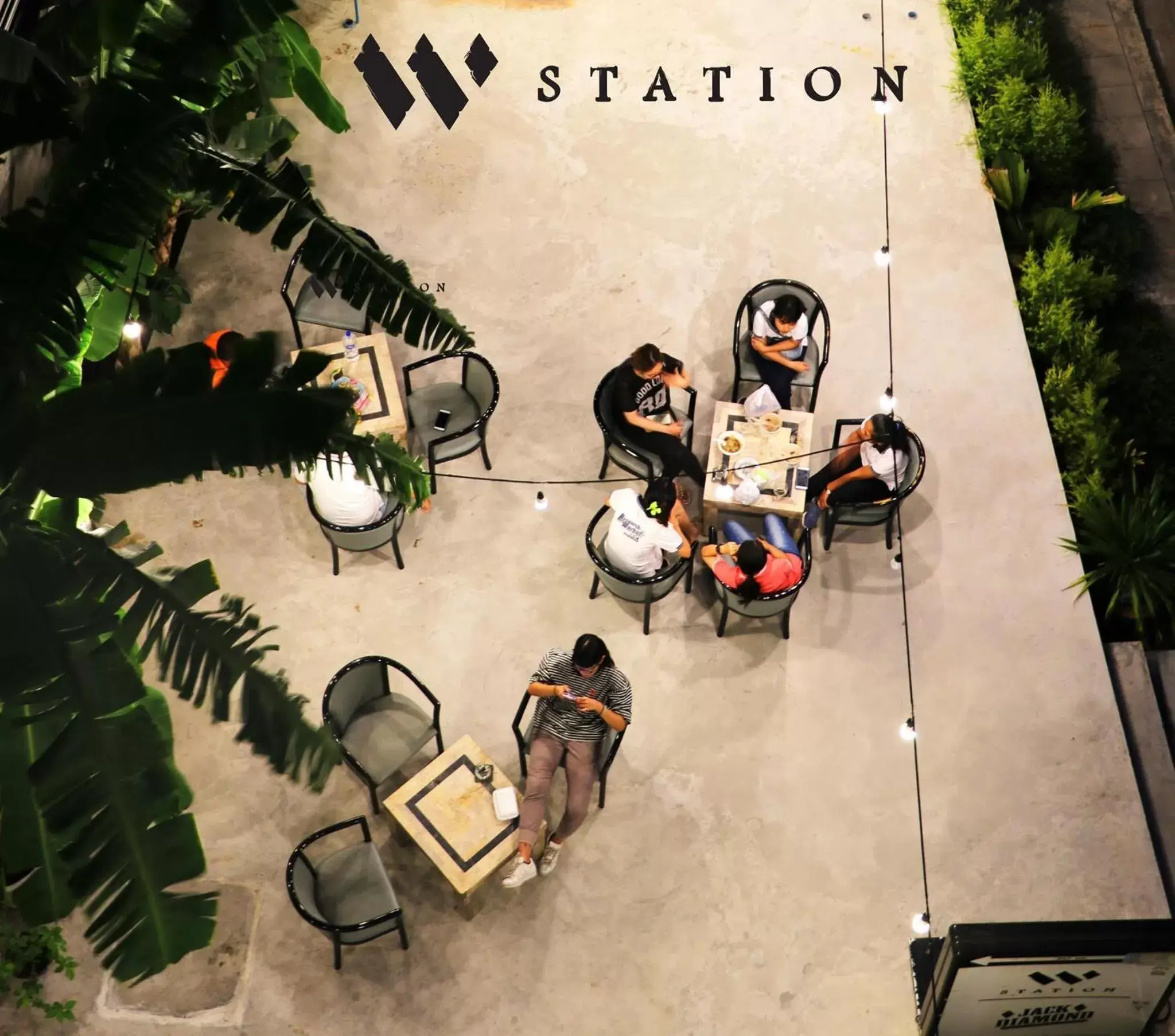 W Station
