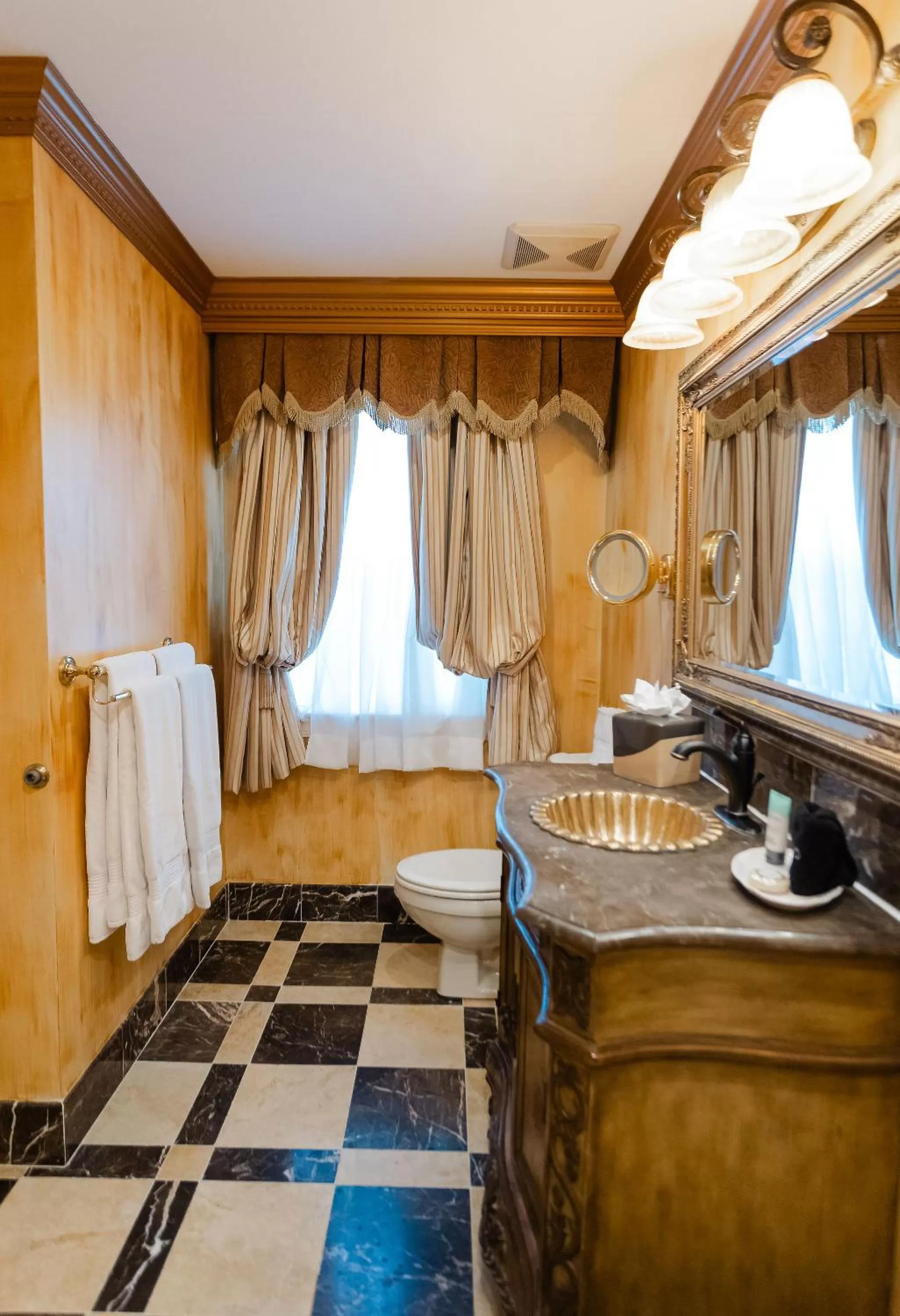 Seating Area in 1840s Carrollton Inn