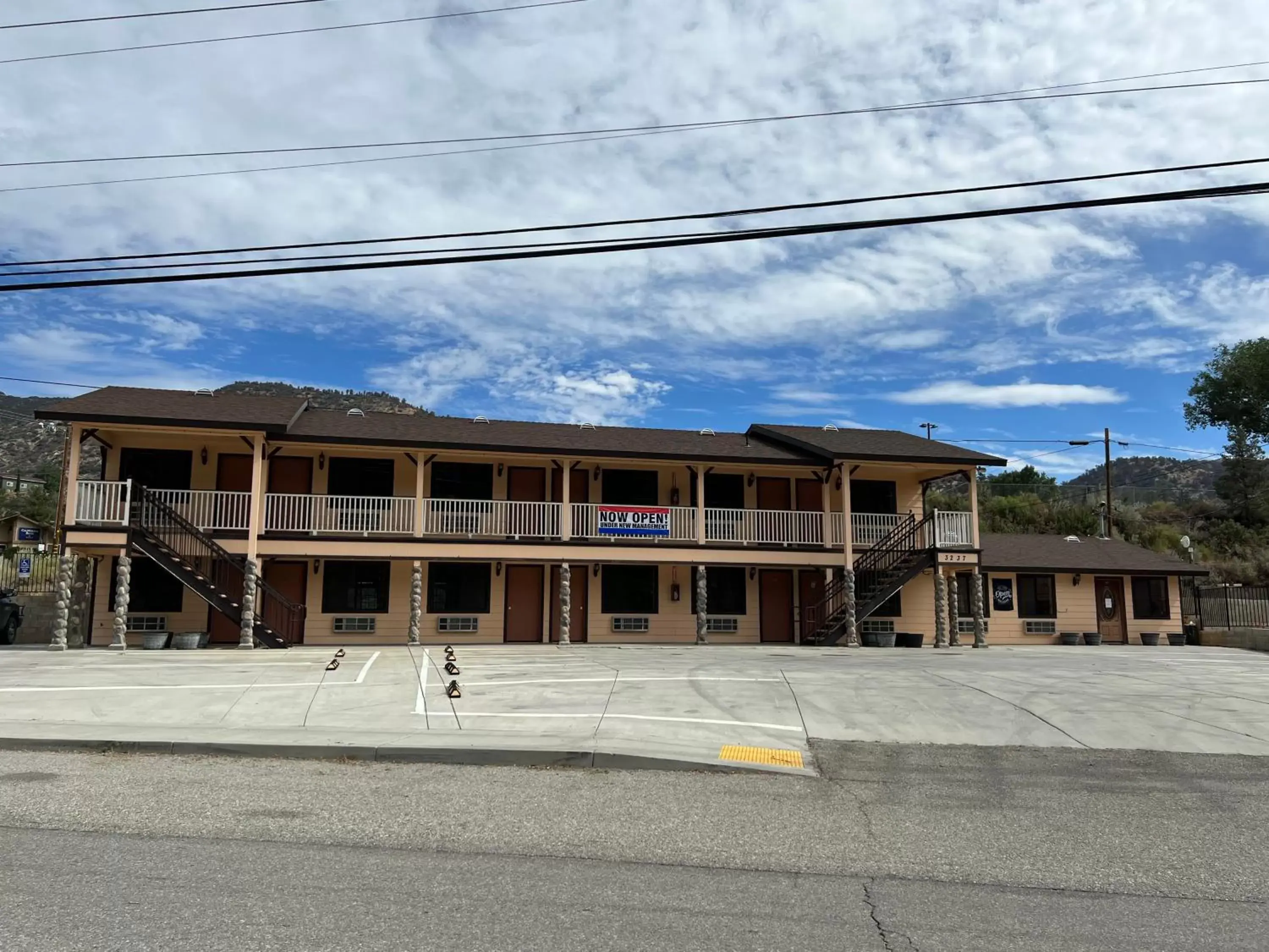 Property Building in Frazier View Motel