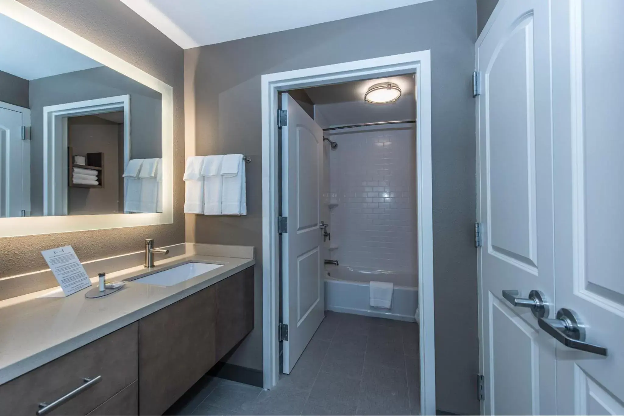 Bathroom in Staybridge Suites Charleston - Mount Pleasant, an IHG Hotel