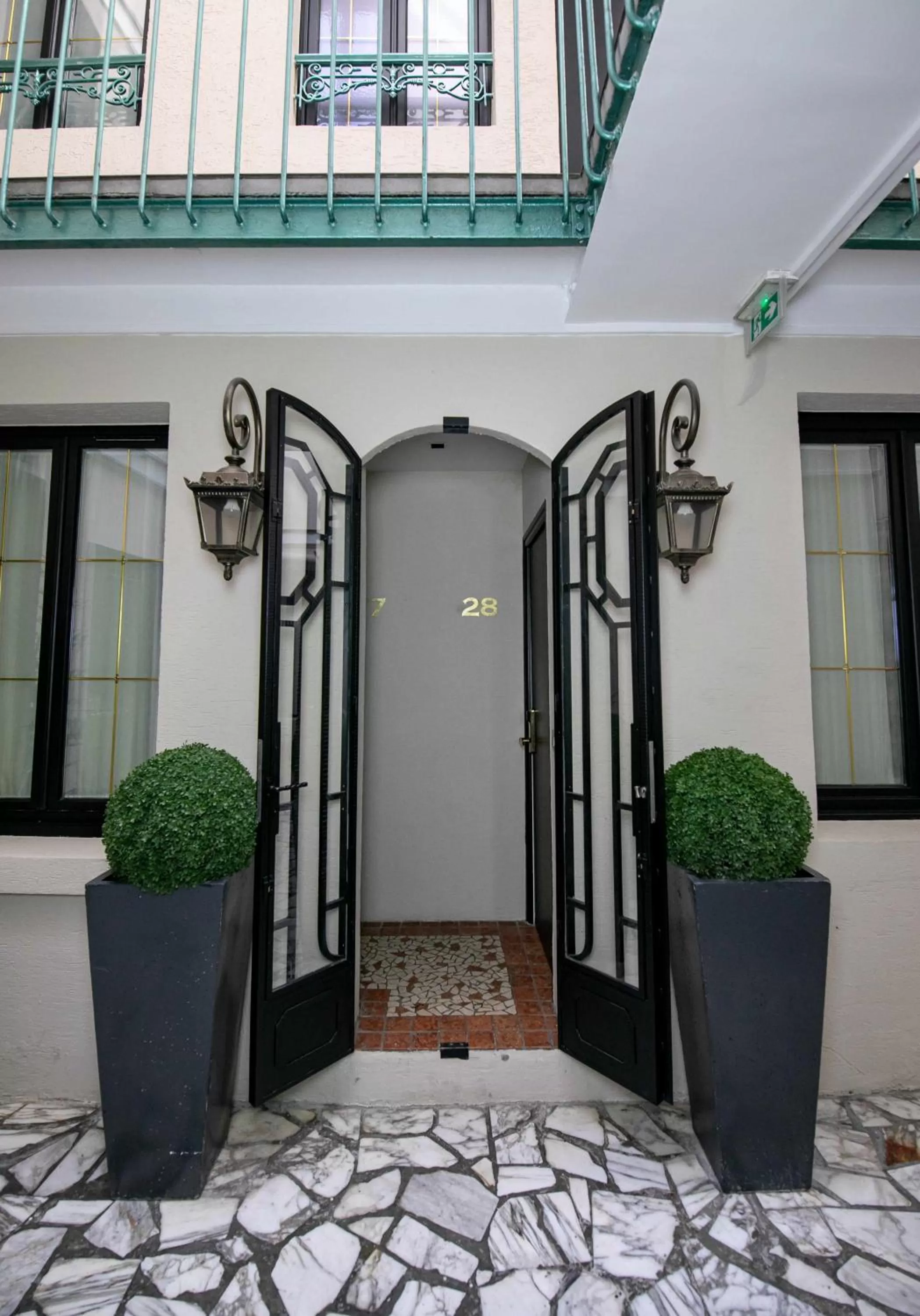 Property building in Hôtel Eiffel Rive Gauche