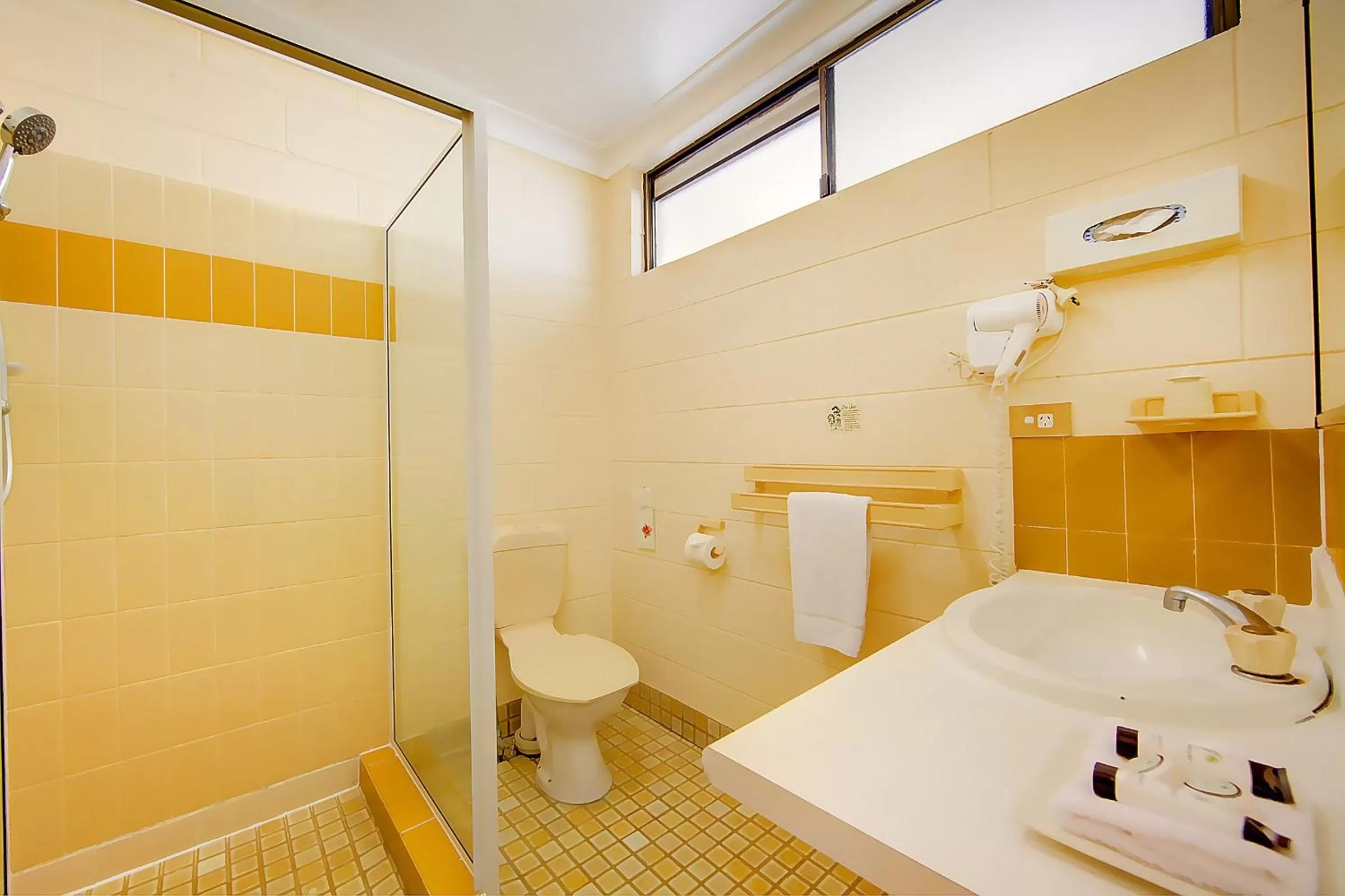 Bathroom in Raintree Motel