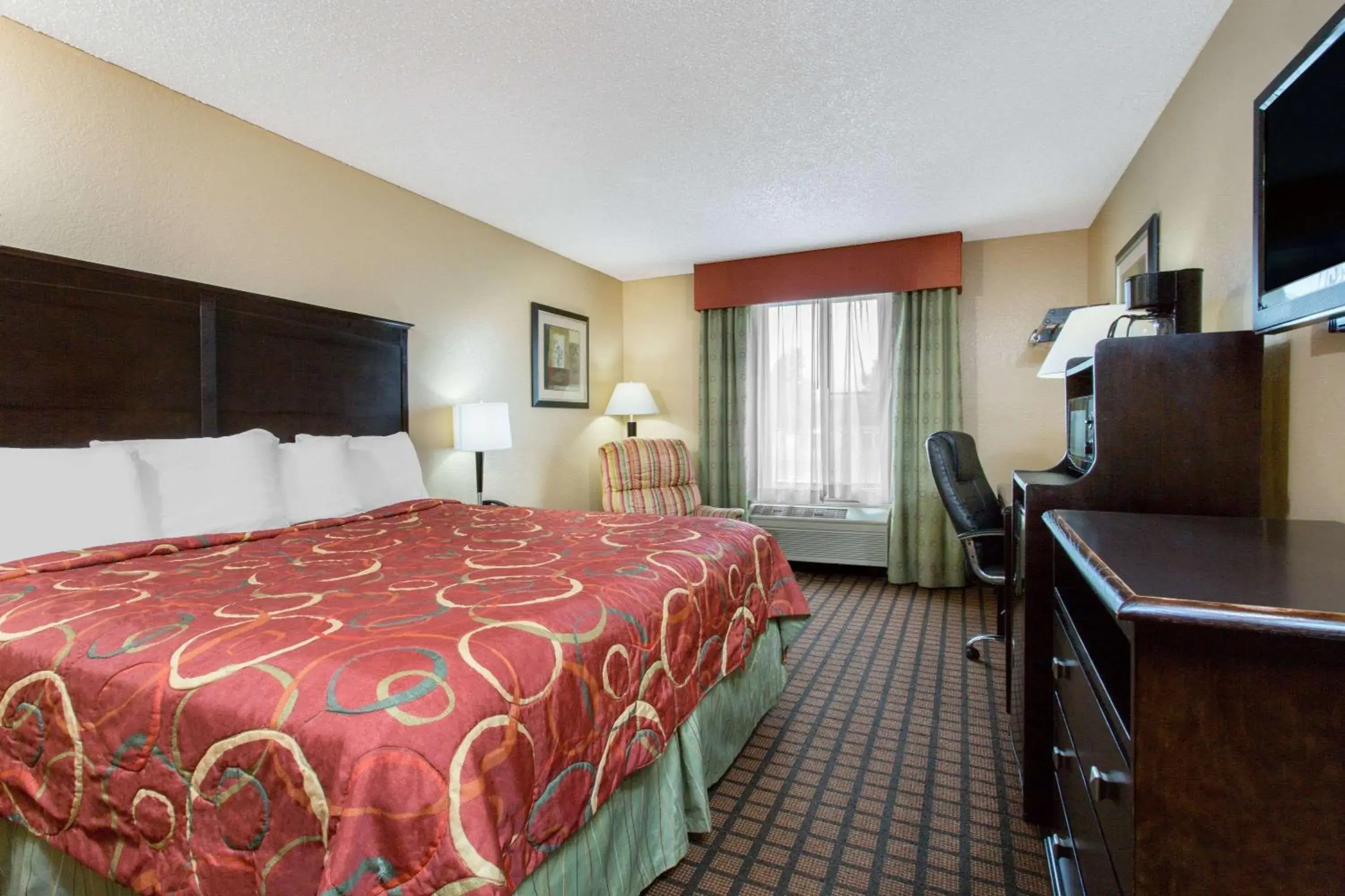 Photo of the whole room in Super 8 by Wyndham Texarkana AR