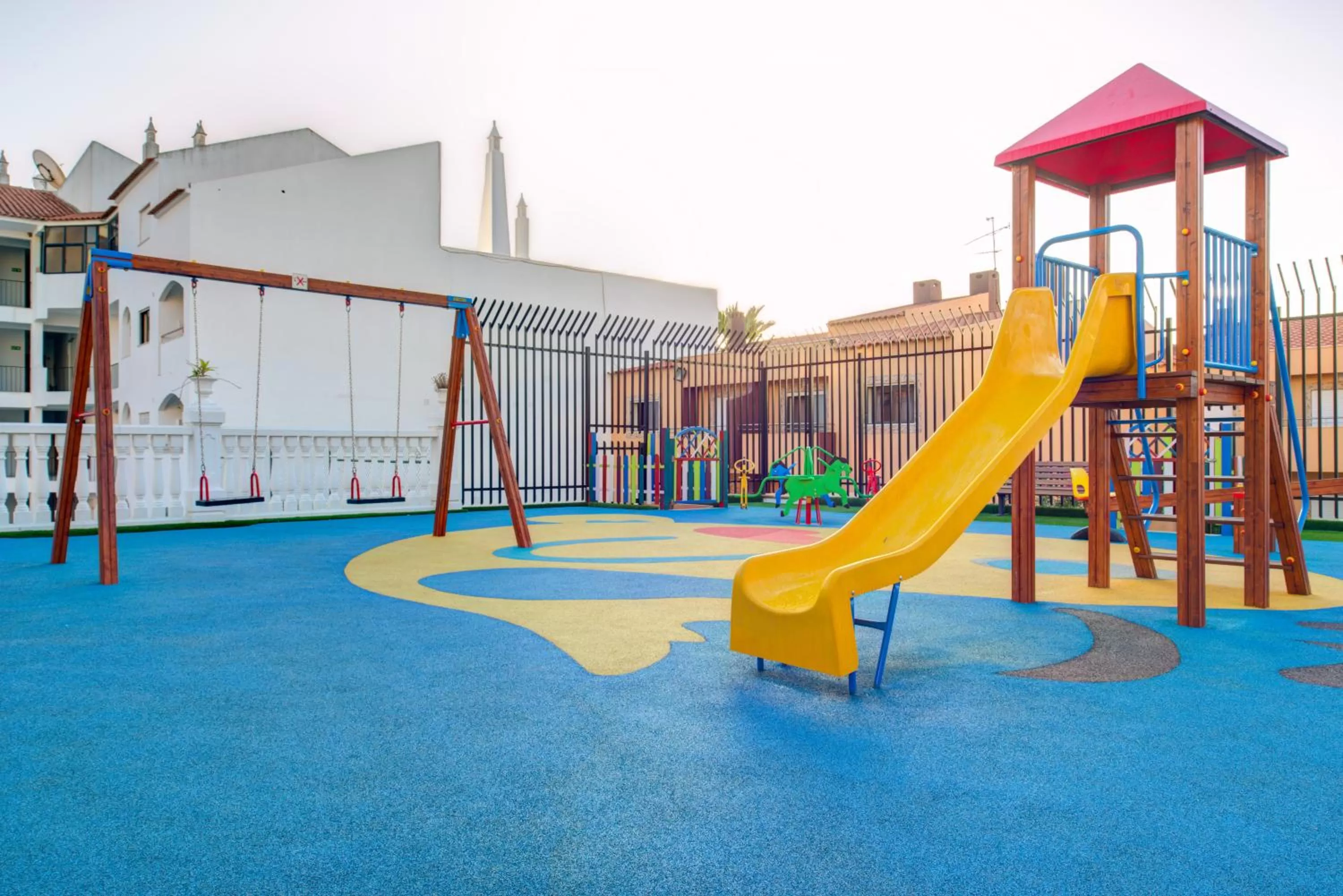 Children play ground in Choromar Apartments