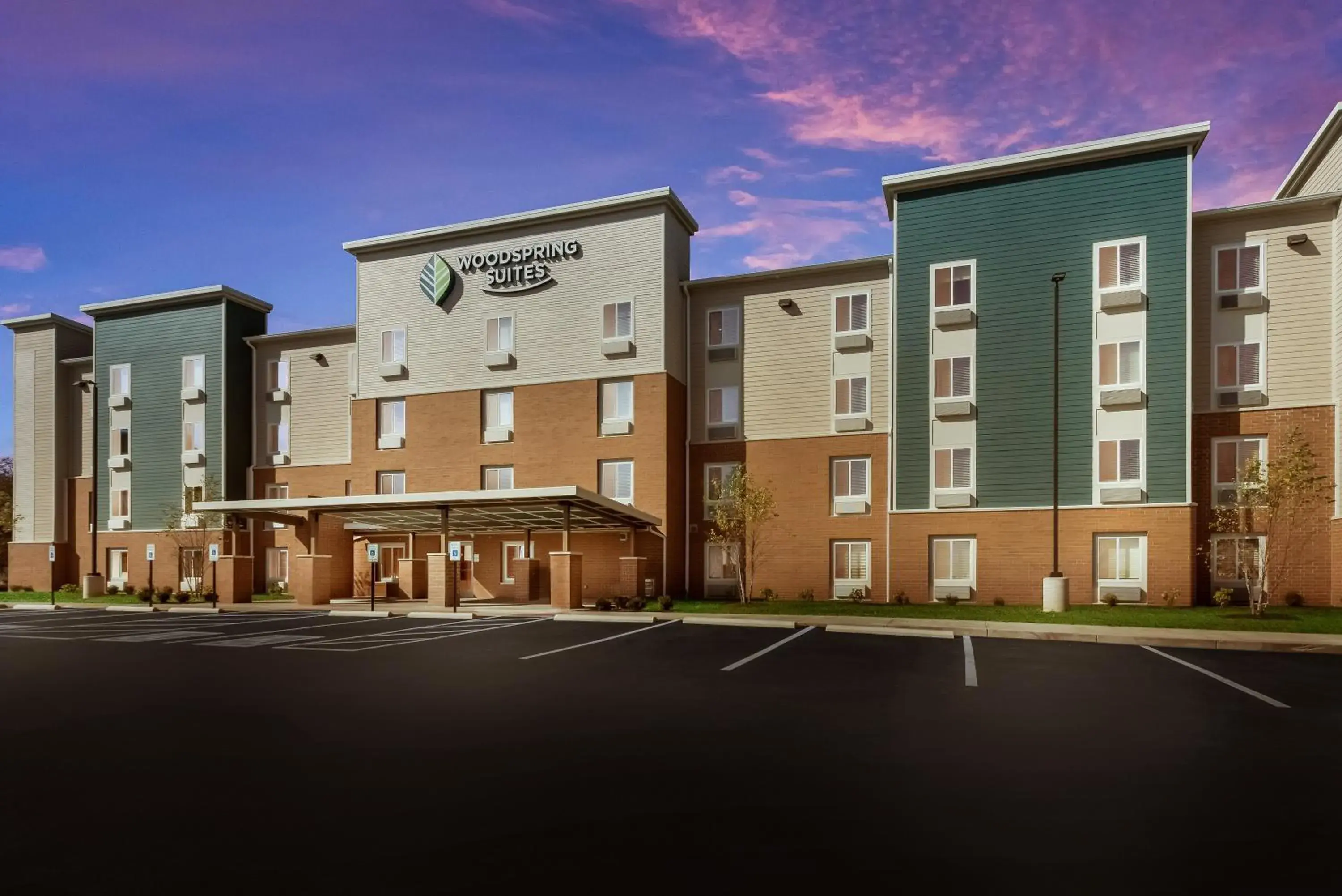 Property Building in WoodSpring Suites Dayton North