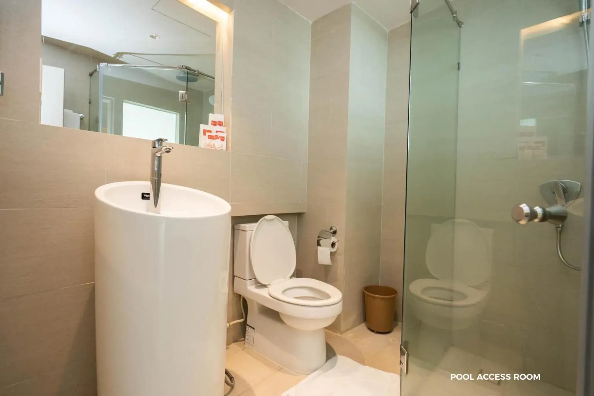 Toilet, Bathroom in Prima Hotel Pattaya