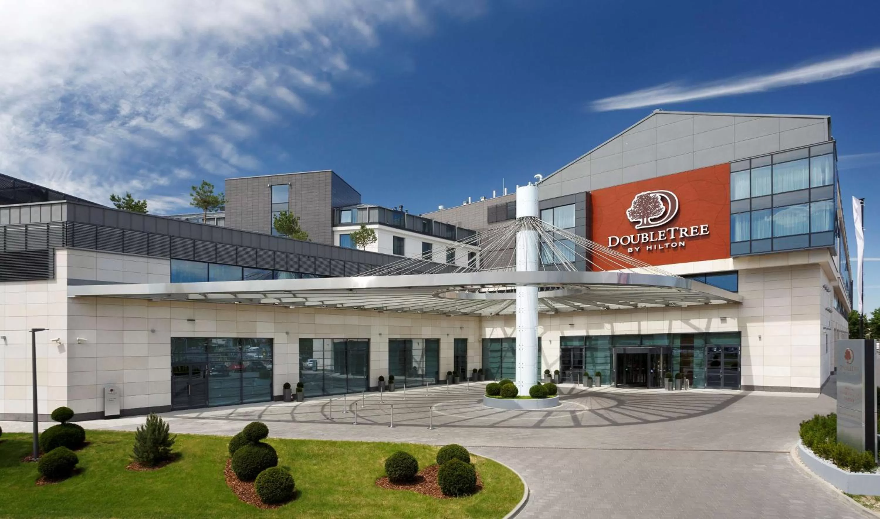 Property building in DoubleTree by Hilton Hotel & Conference Centre Warsaw