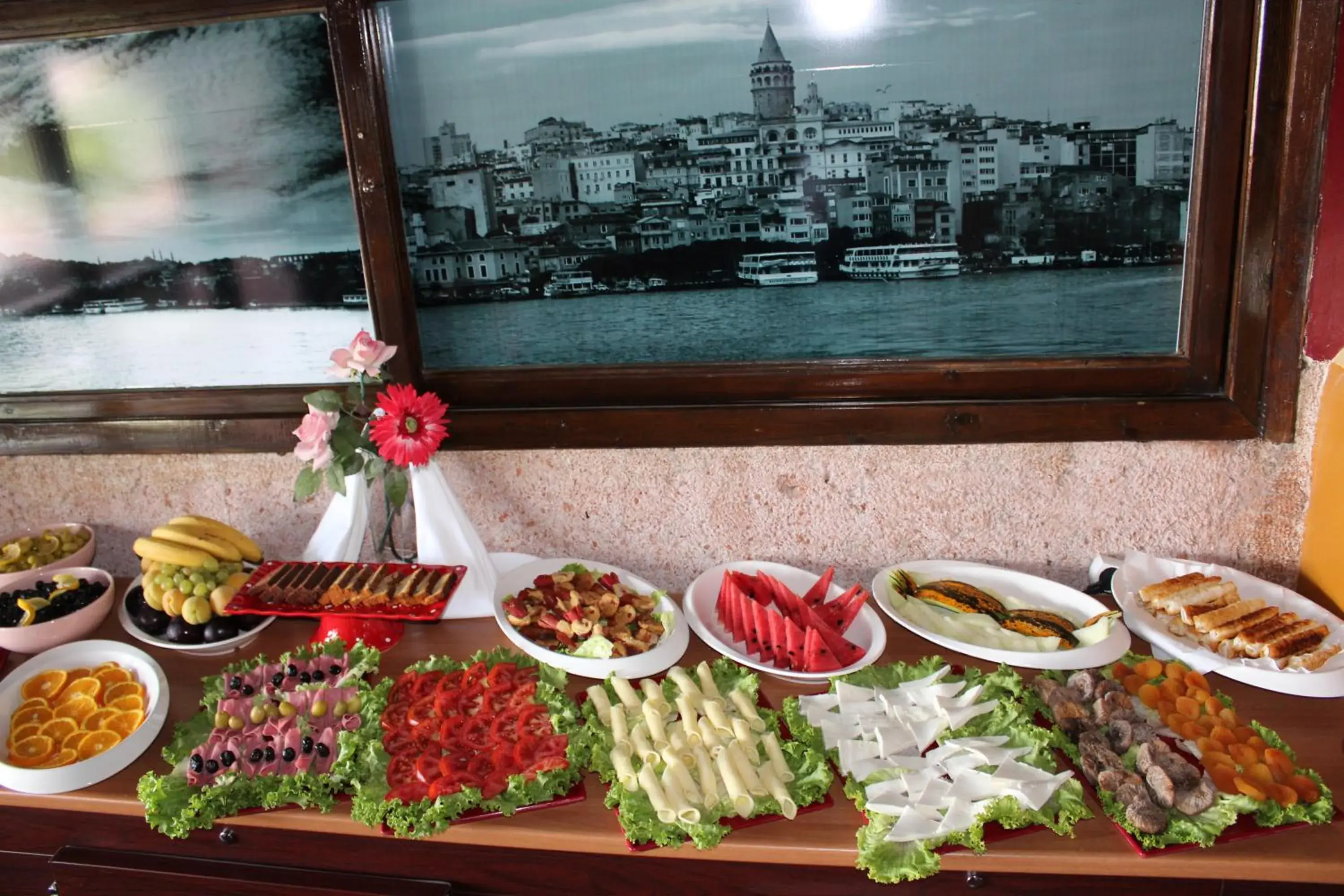 Restaurant/places to eat in Ararat Hotel