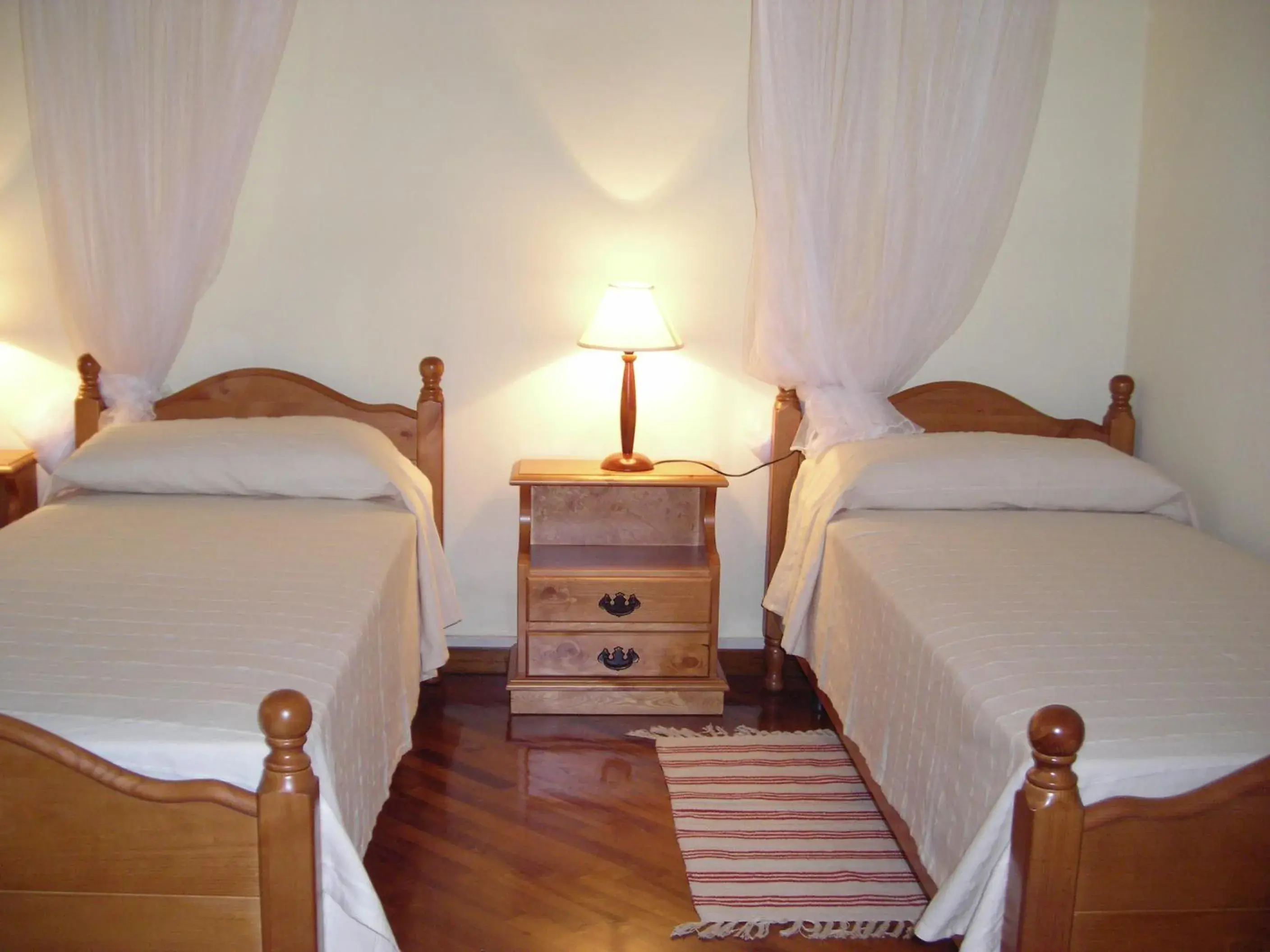Bedroom, Bed in A Vinicius Et Mita Guest House