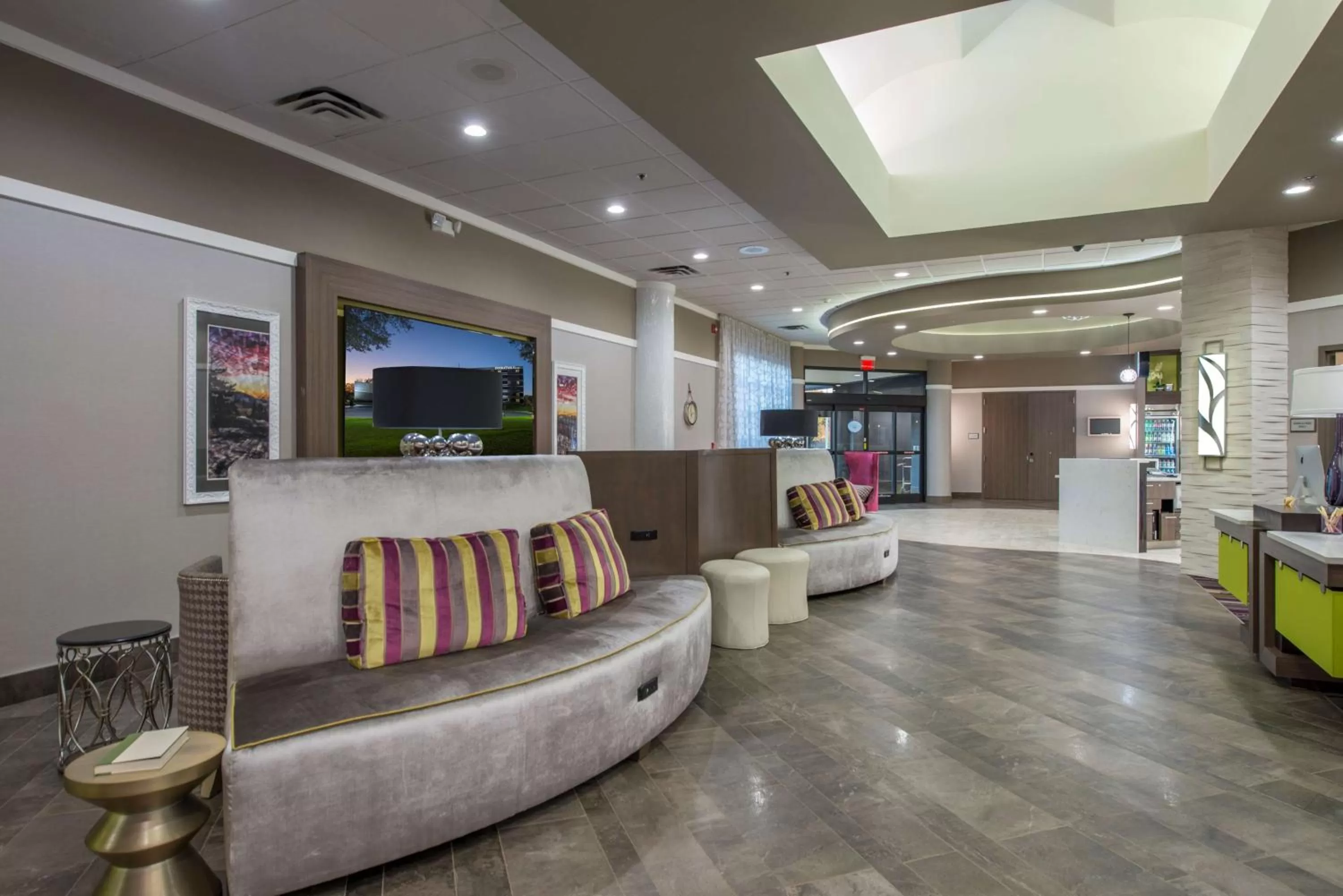 Lobby or reception in DoubleTree by Hilton Winston Salem - University, NC