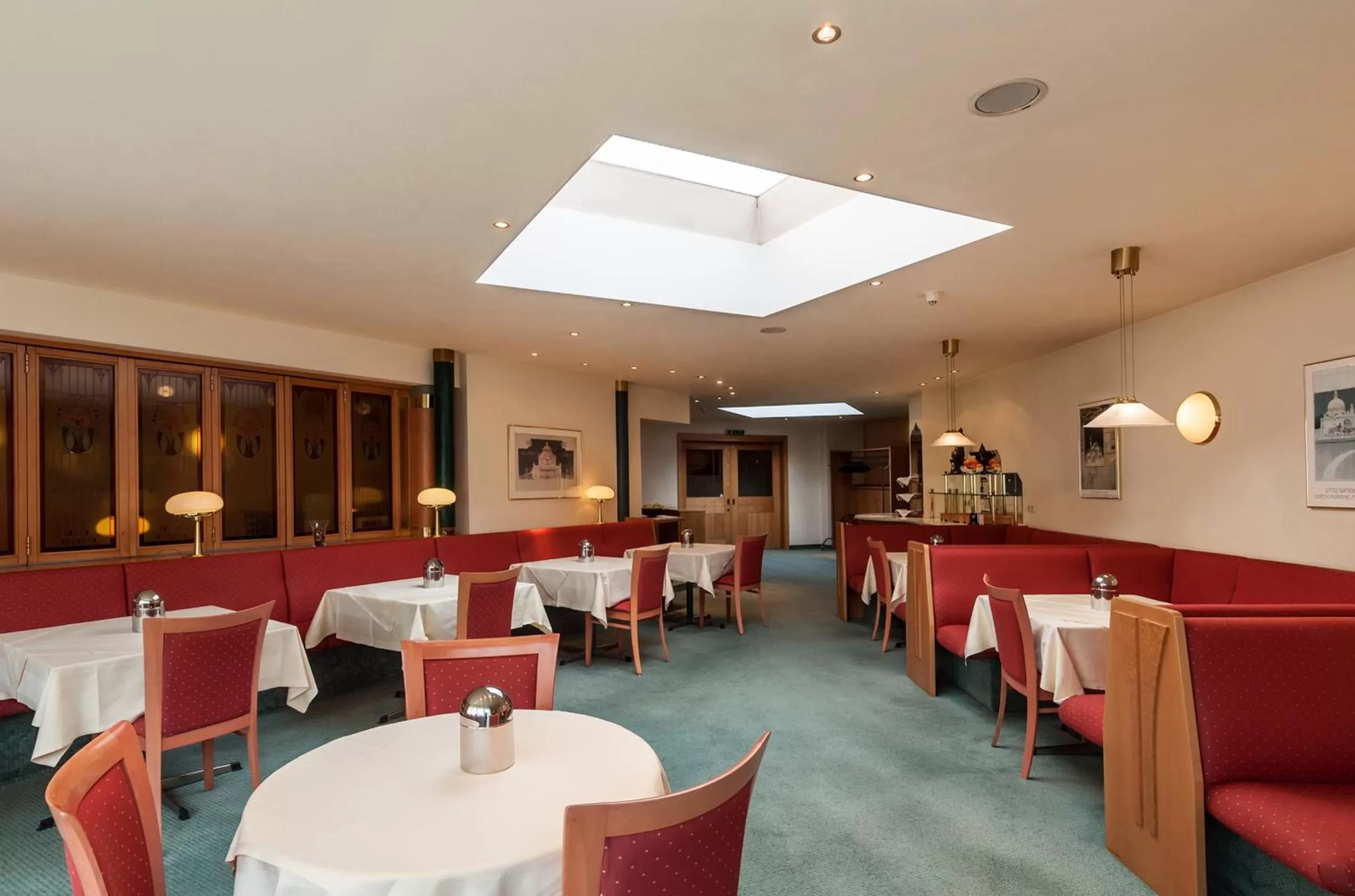 Restaurant/places to eat in Club Hotel Cortina