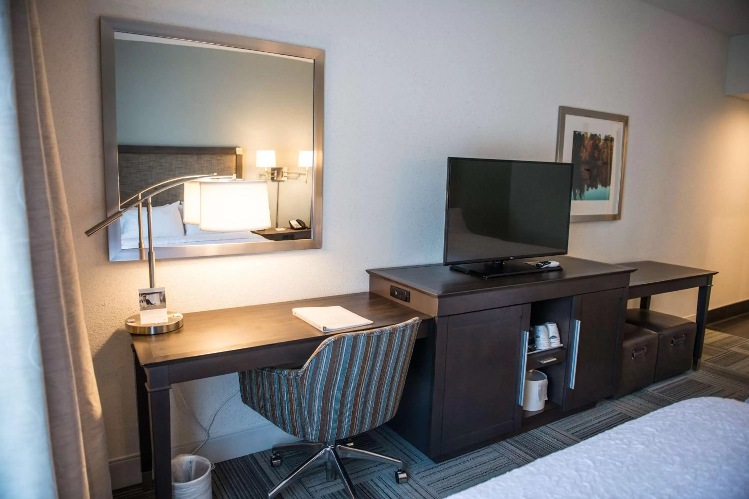 Bed in Hampton Inn Bainbridge, GA