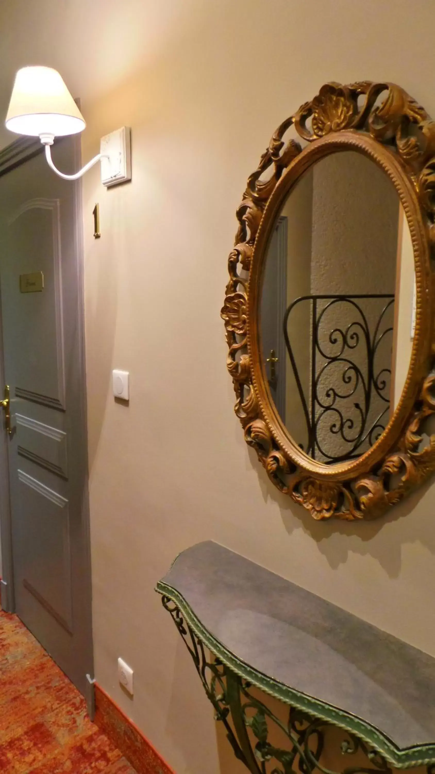 Decorative detail in Hotel Relais Du Postillon