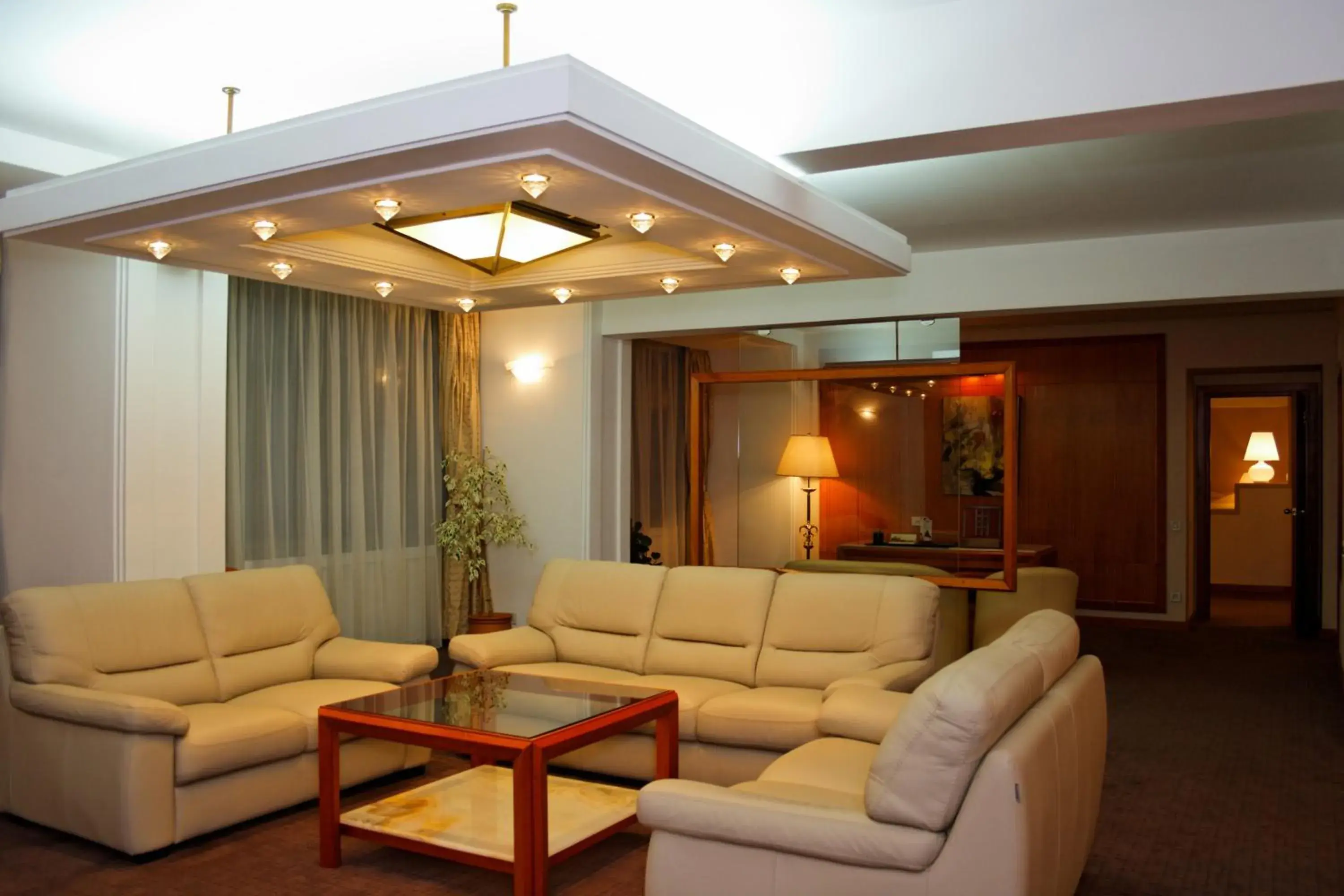 Living room, Seating Area in Hotel Aro Palace