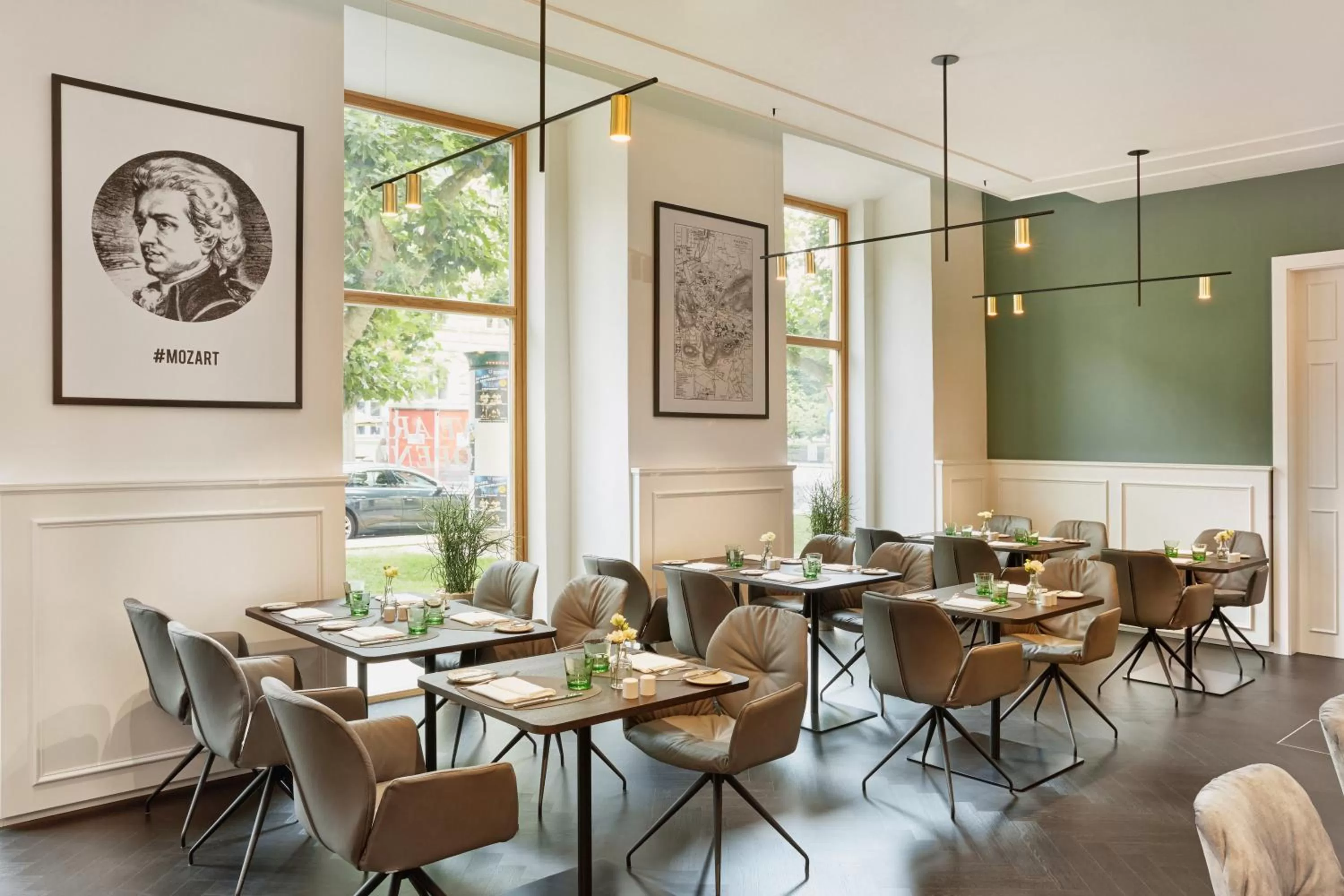 Restaurant/places to eat in HYPERION Hotel Salzburg