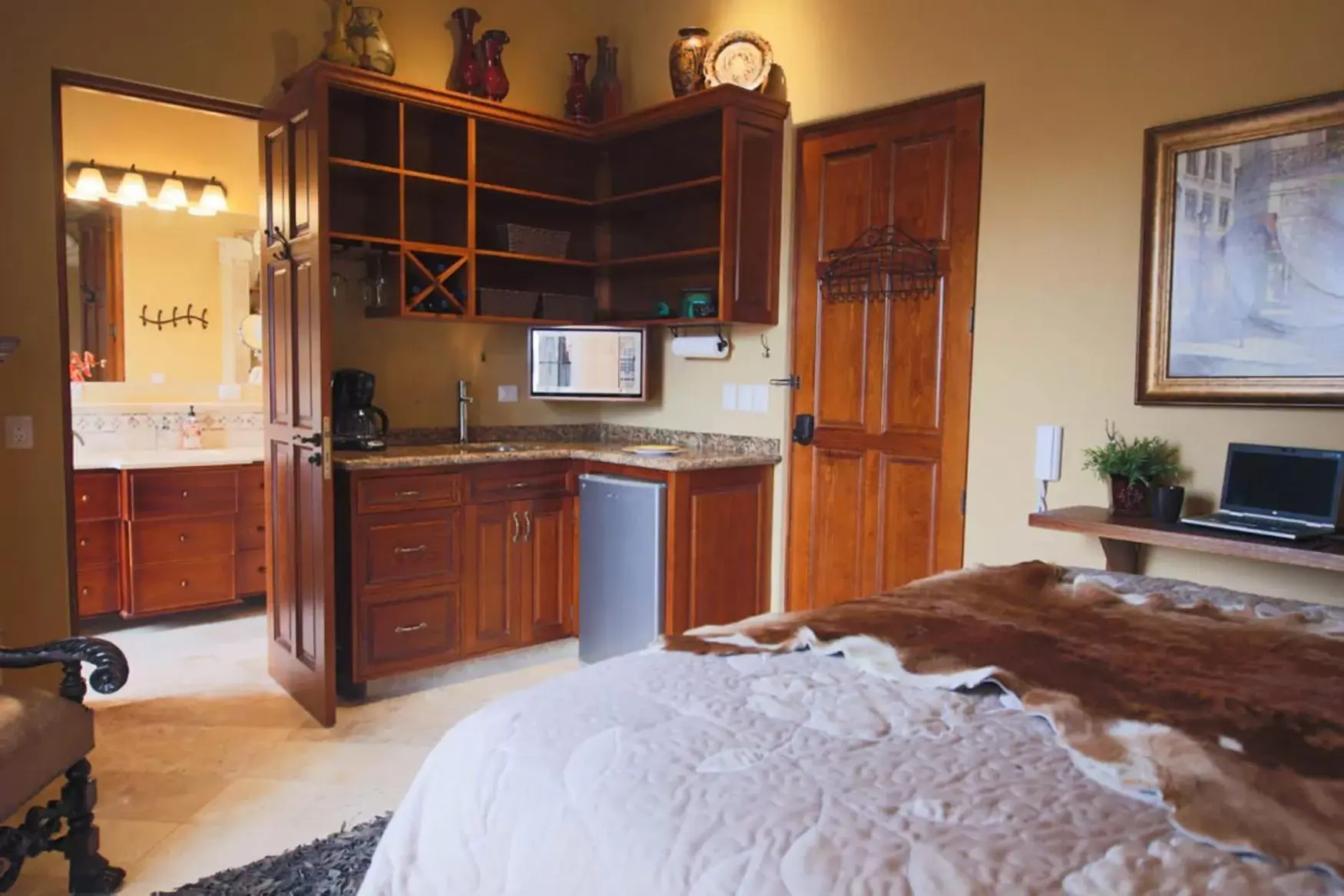 Bathroom, Kitchen/Kitchenette in Casa Grande Luxury Boutique Hotel