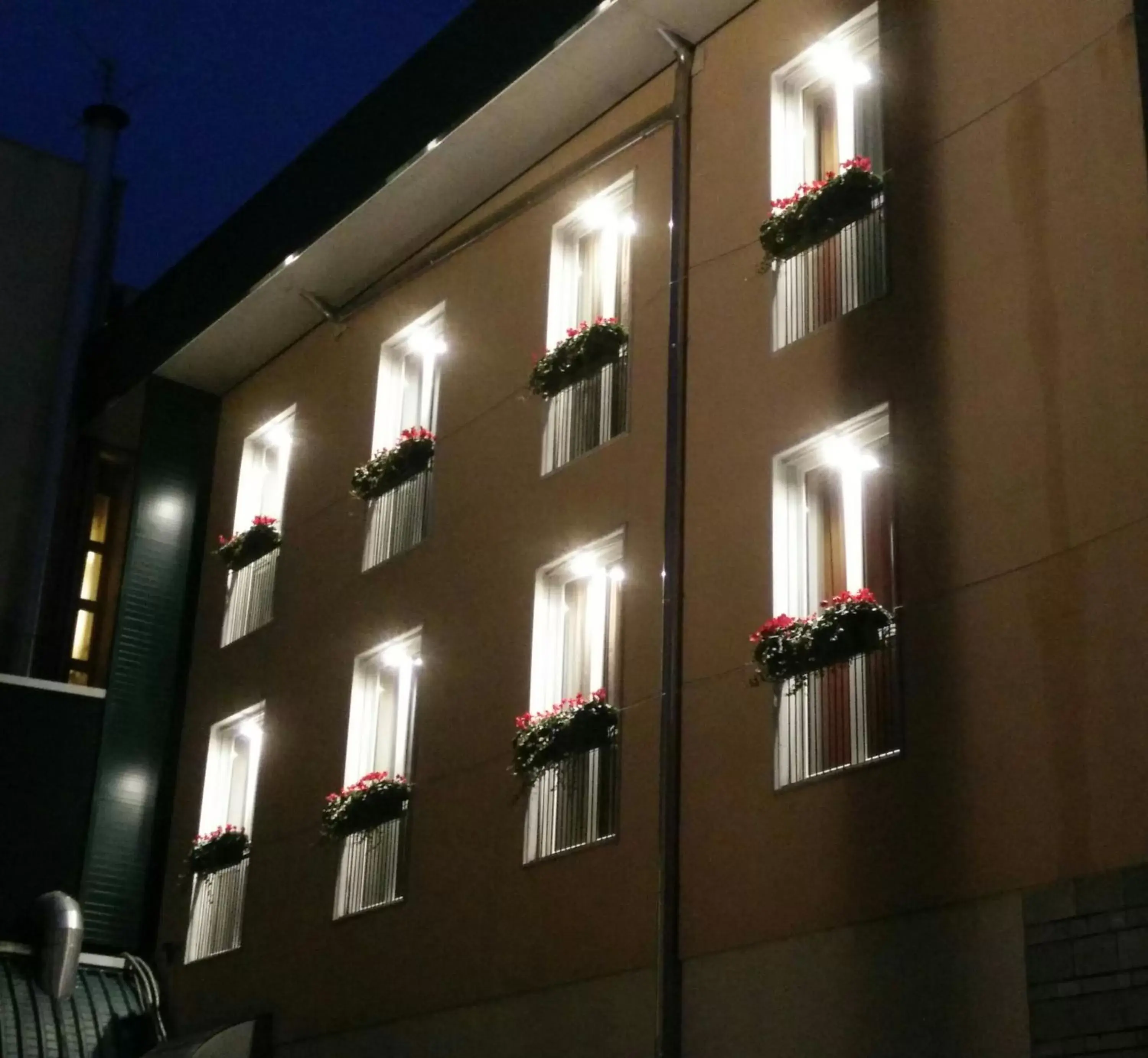 Facade/entrance, Property Building in Santa Barbara Hotel