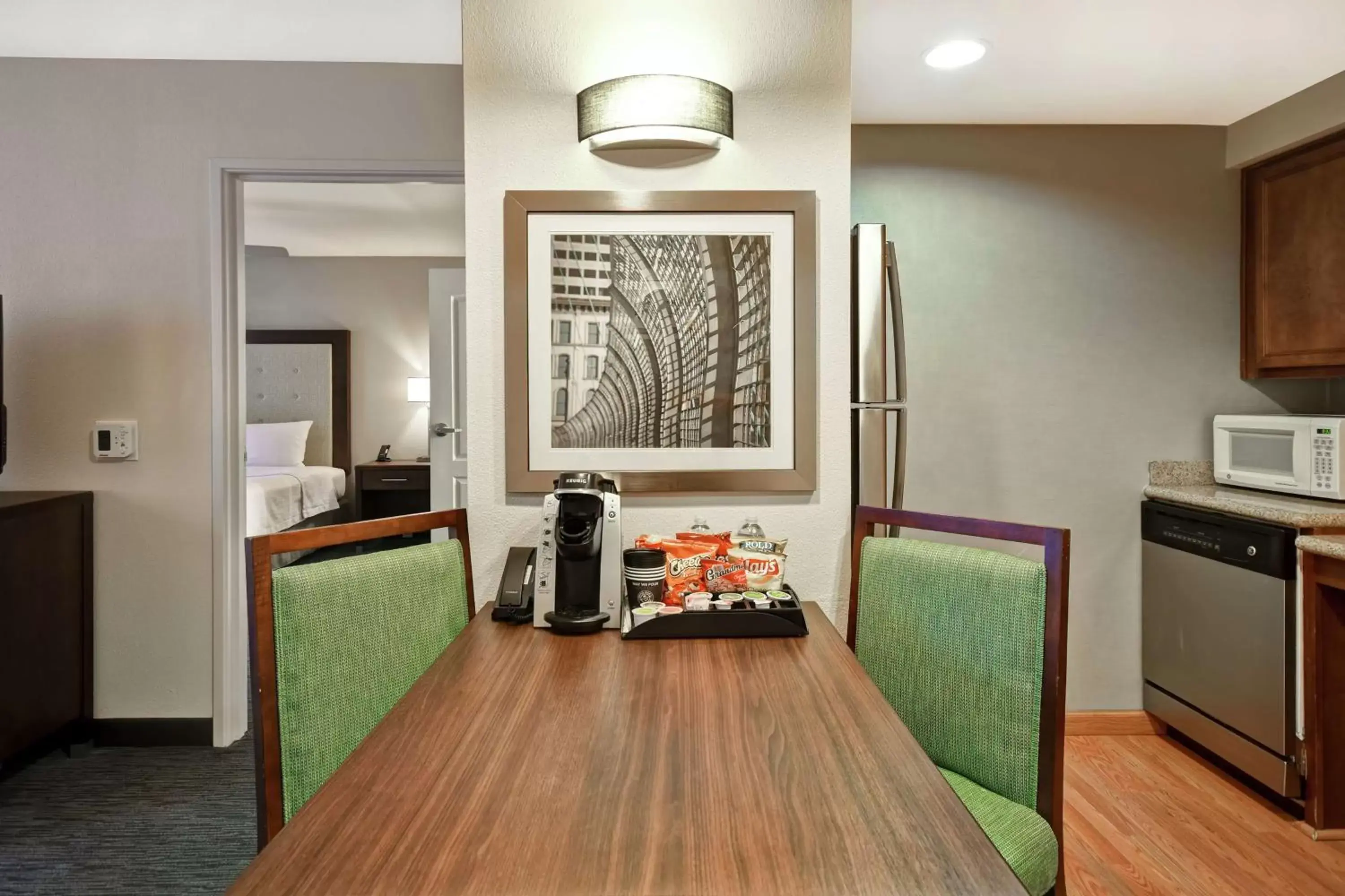 Living room in Homewood Suites by Hilton Cincinnati-Milford