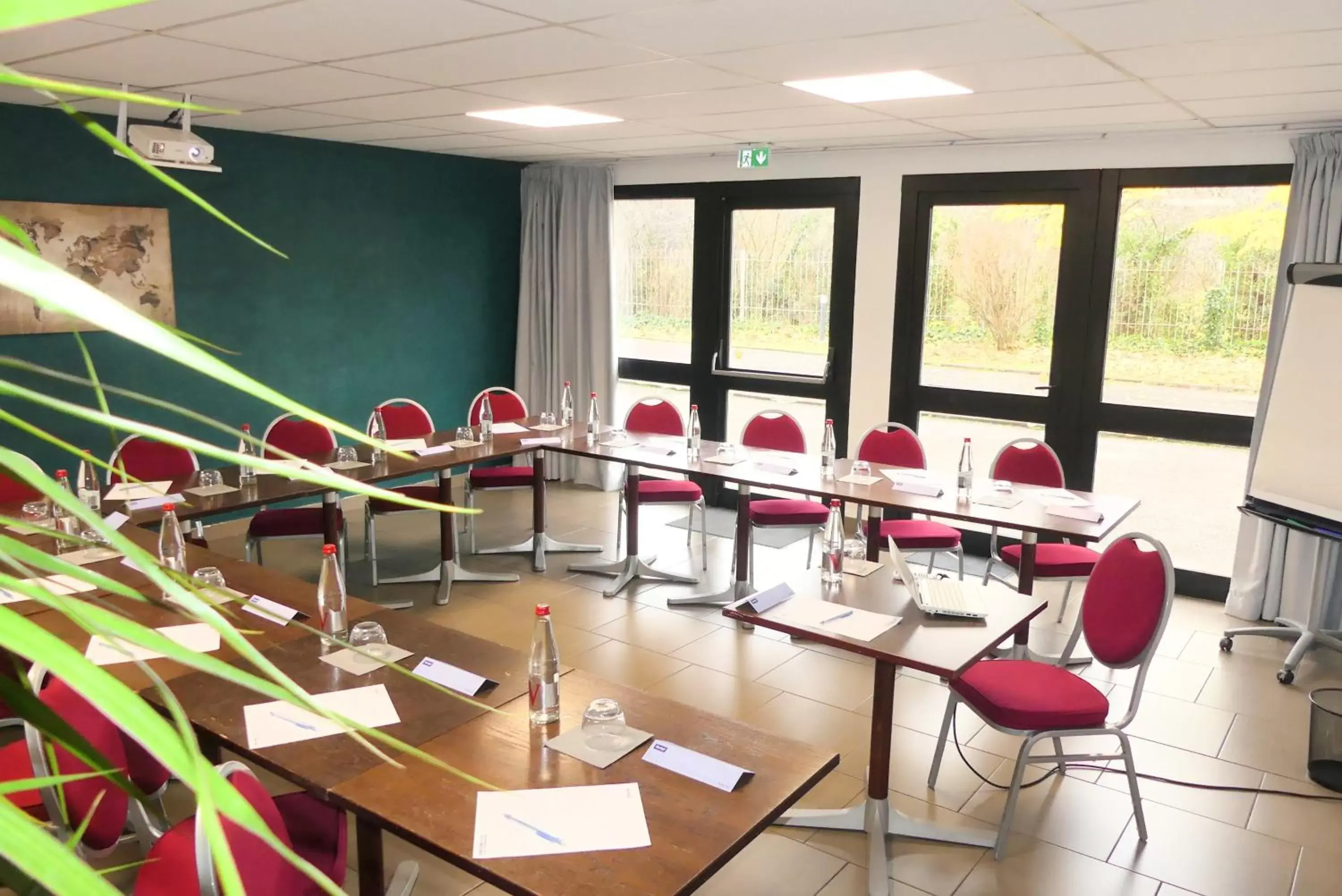 Meeting/conference room in Kyriad Lyon Sud - Saint Genis Laval