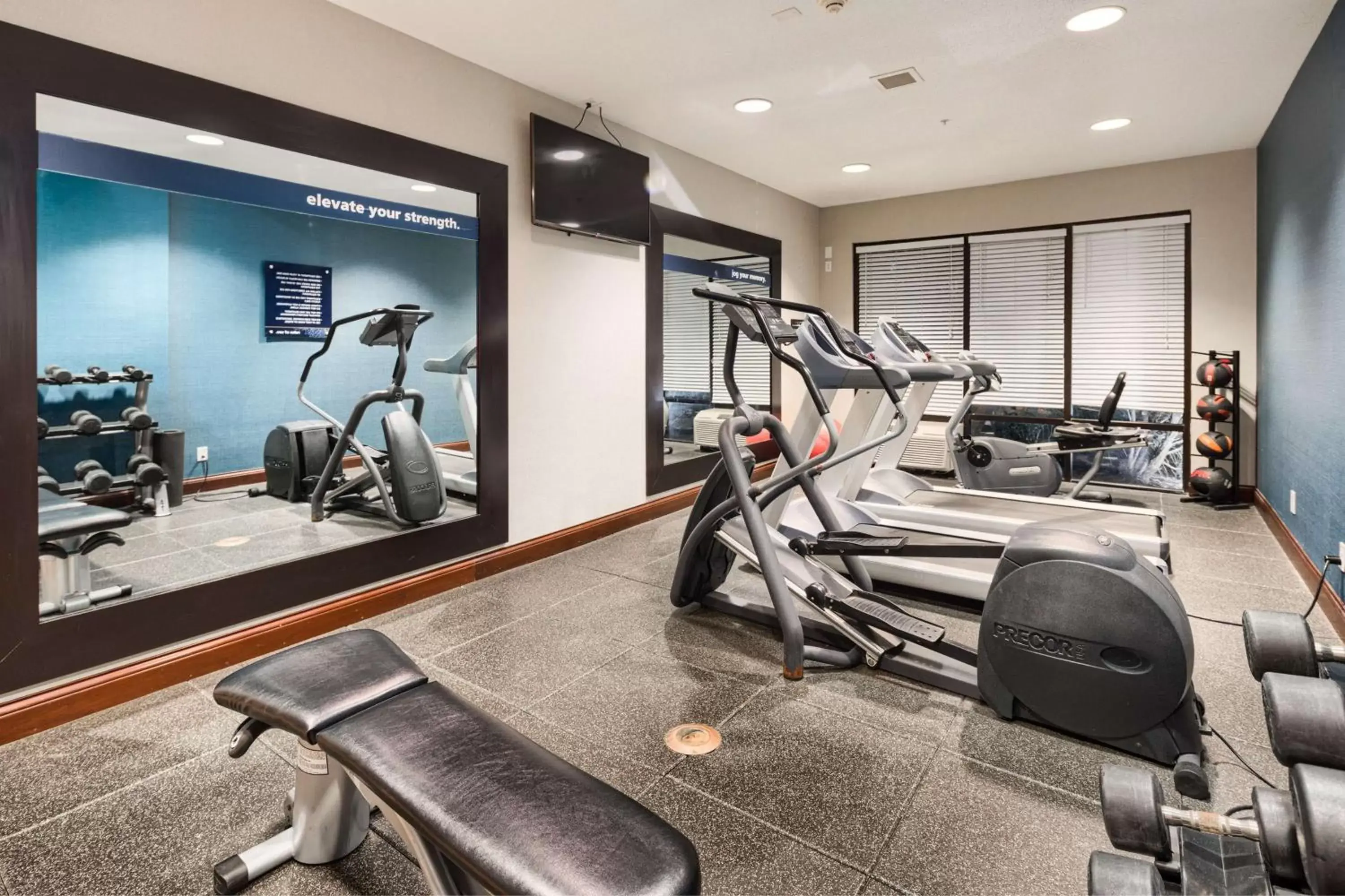 Fitness centre/facilities, Fitness Center/Facilities in Hampton Inn Louisville Northeast