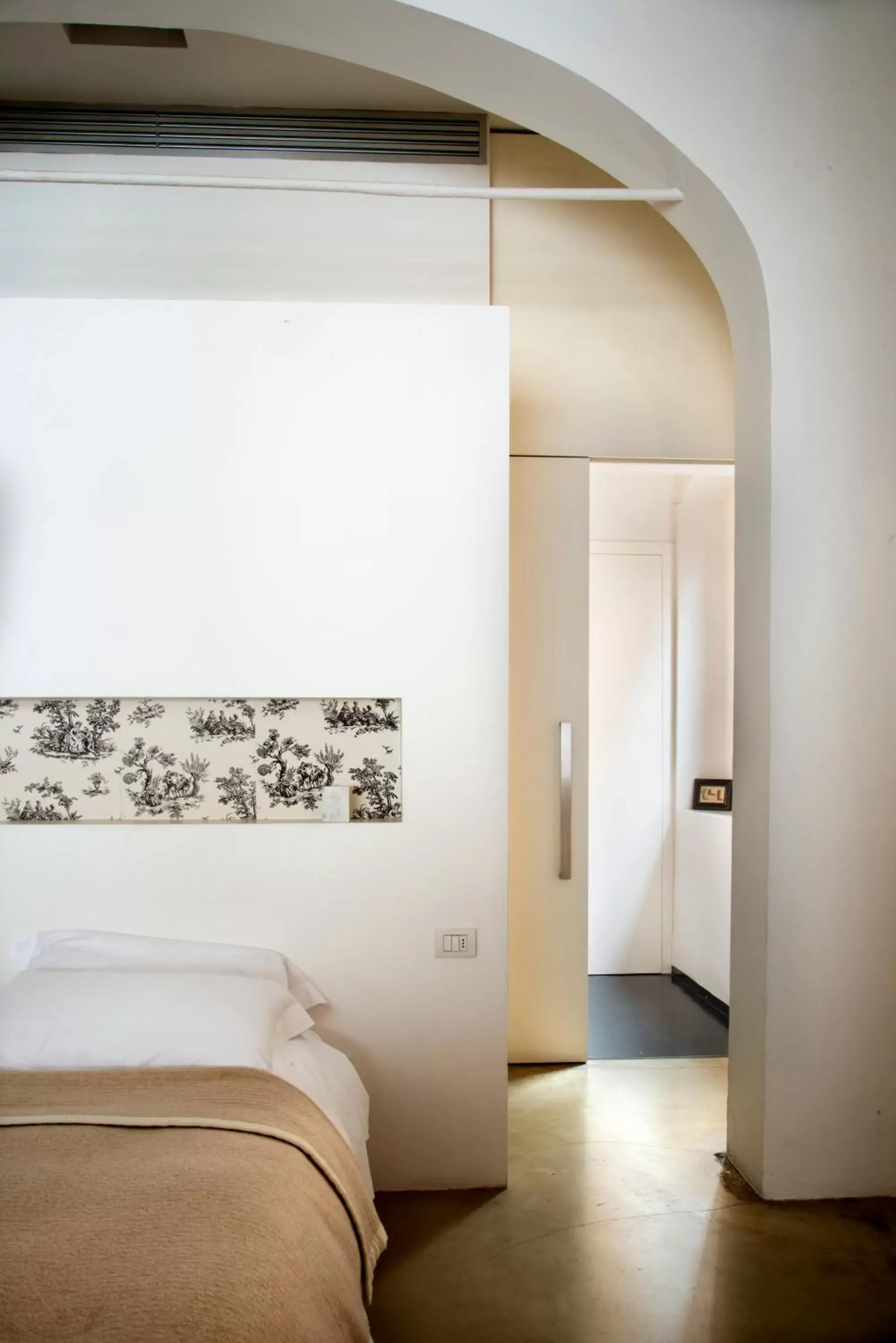 Bed in Riva Lofts Florence